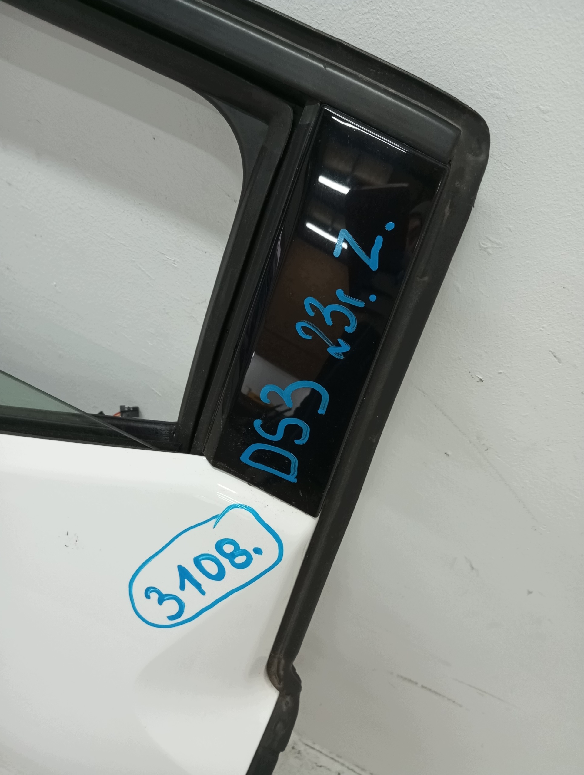 door right rear. CITROEN DS3 23R