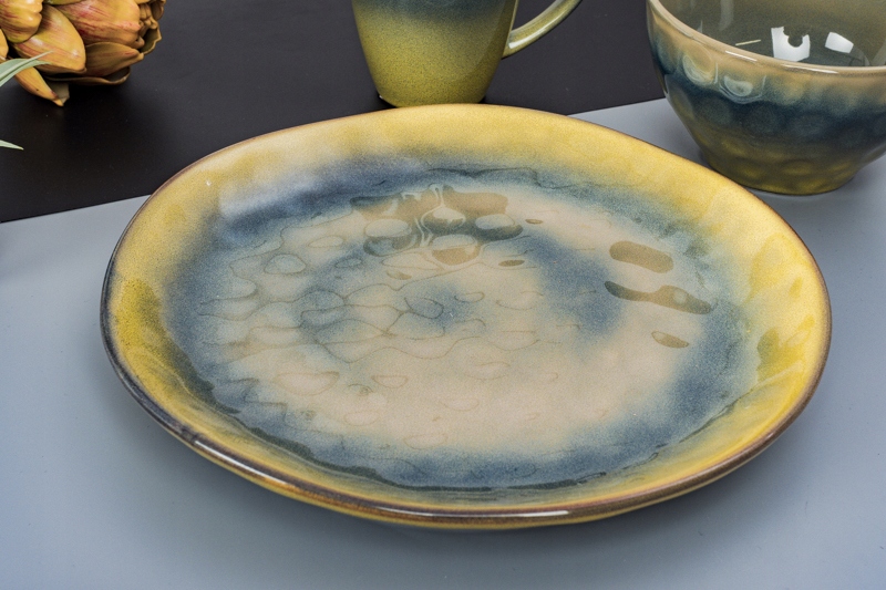 Serwis obiadowy i kawowy 24/6 yellow Zawartość zestawu Talerz deserowy