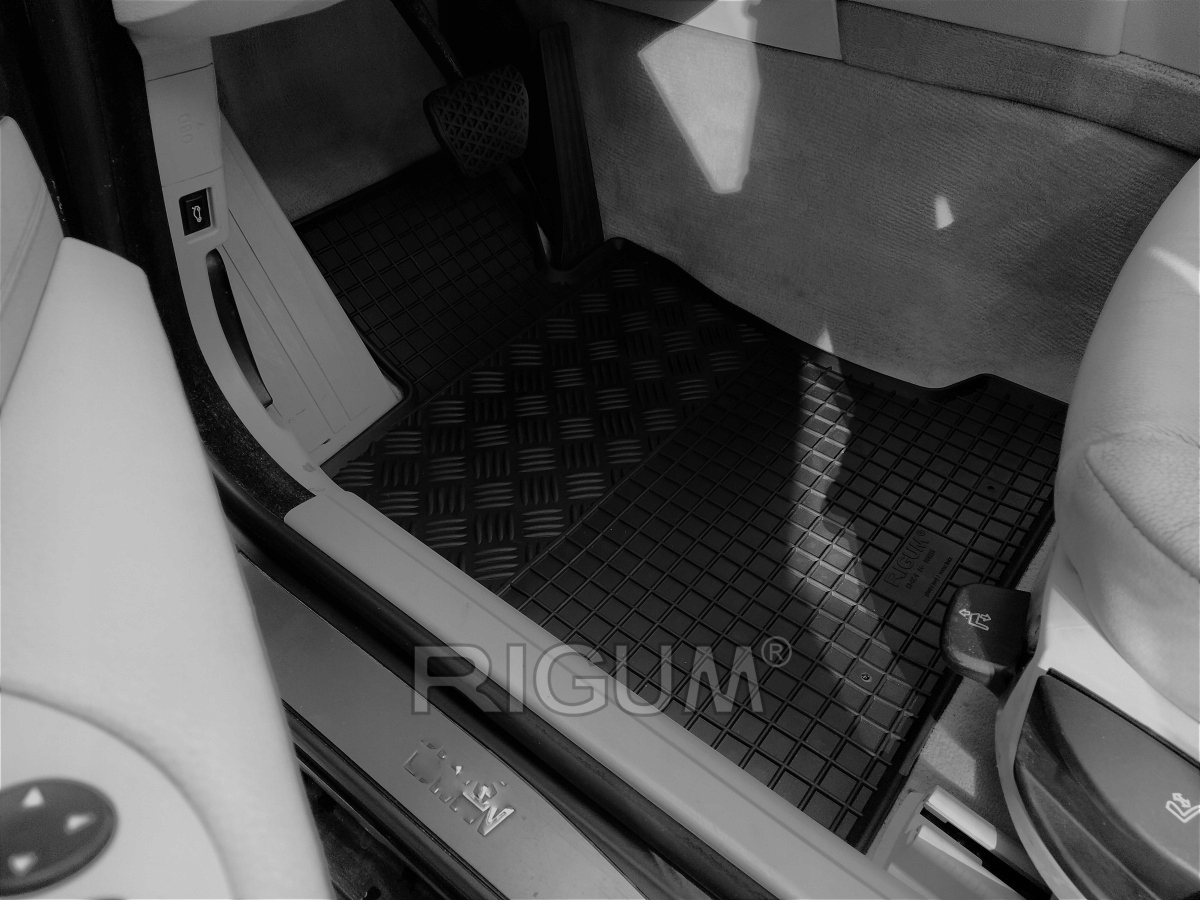 Zestaw dywaników do BMW 5 E60 Sedan od 2004 do 2010 Kolor czarny