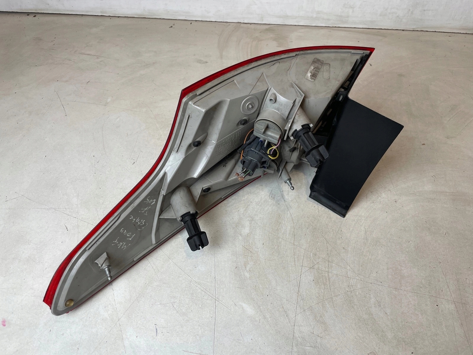 damaged light rear part rear left Ford Focus Mk3 Kombi Lift
