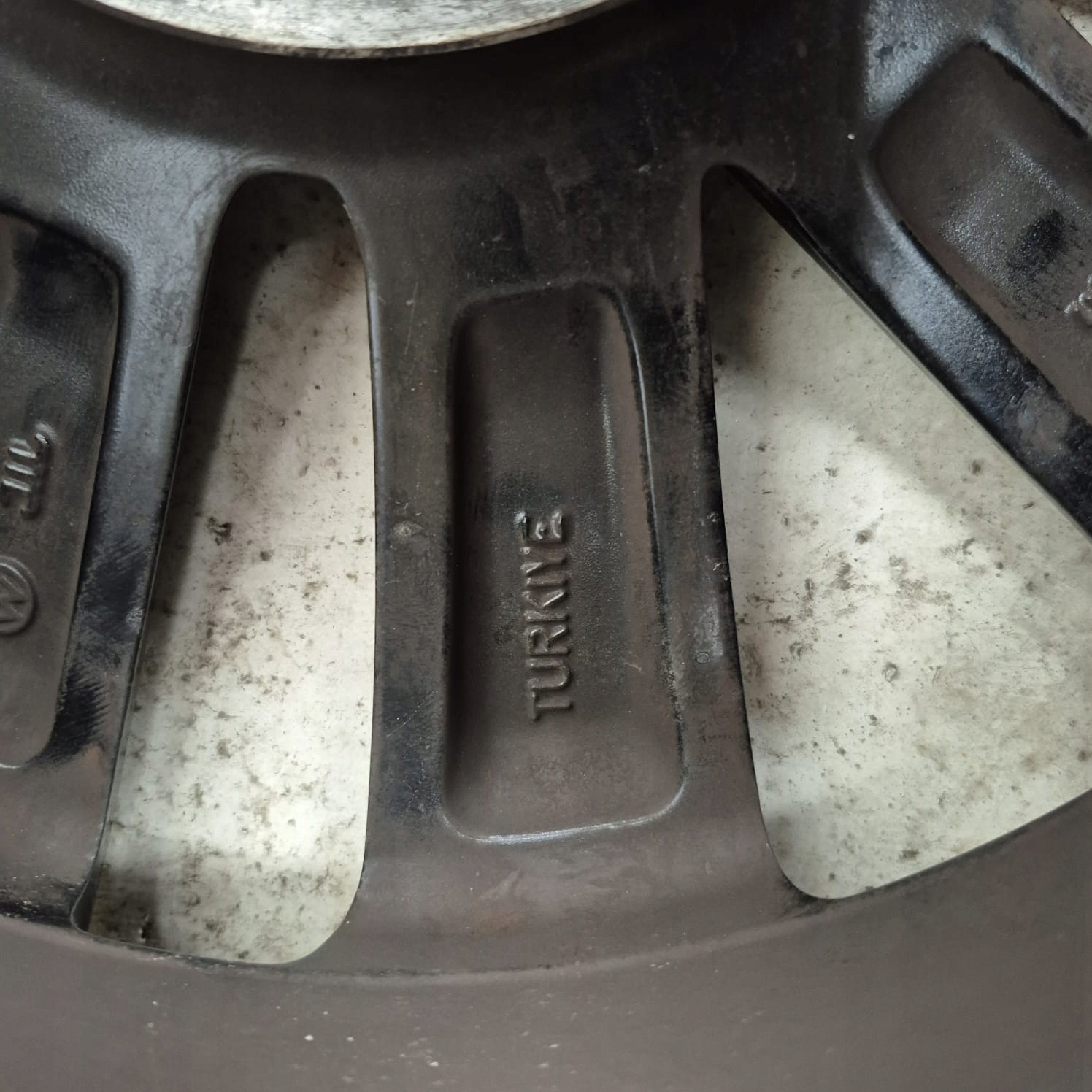 VW T-CROSS 2GM disk hliníkový 16" 2GM601025C
