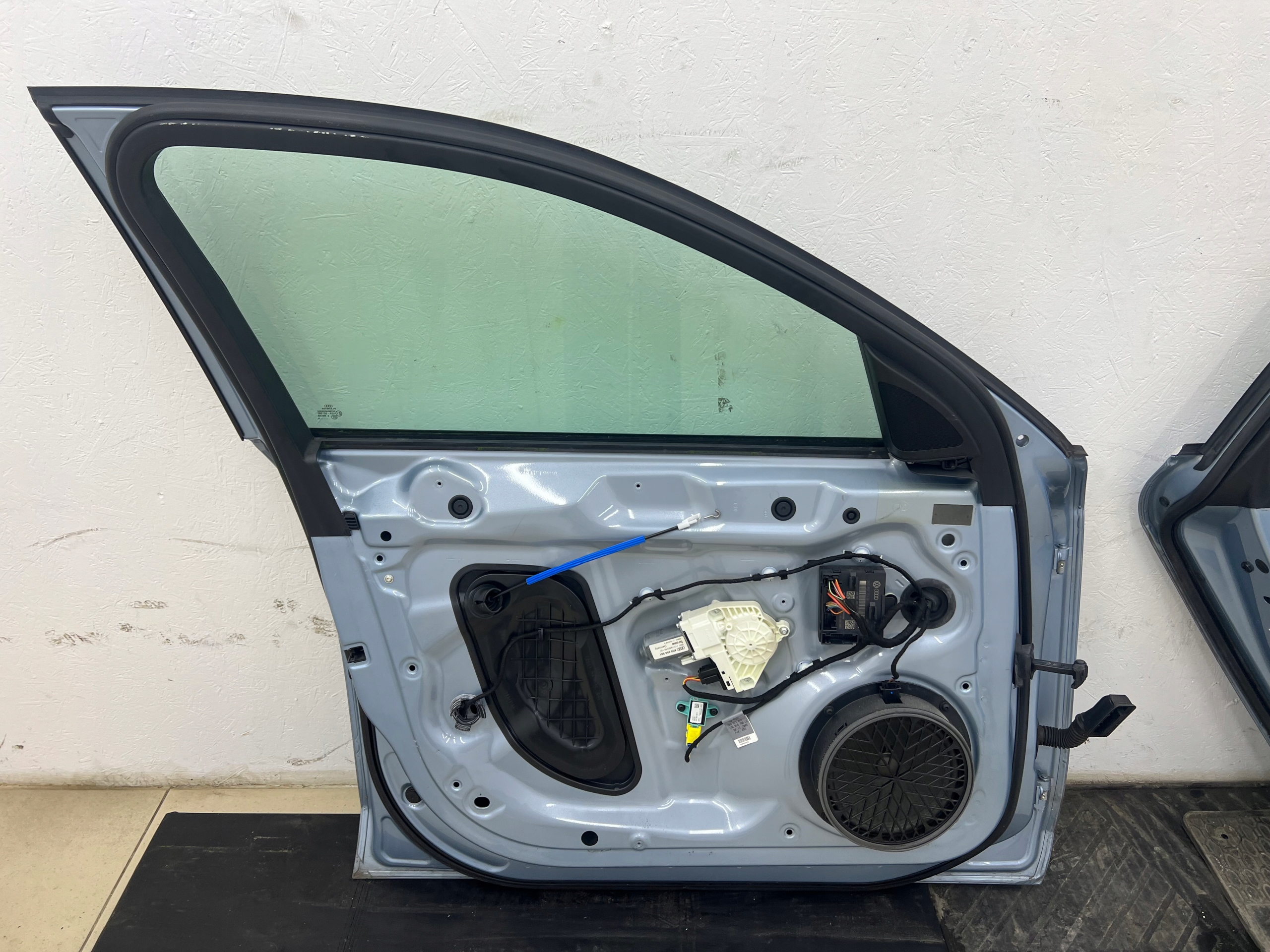 AUDI A4 B8 8K door left front LY5J original LAKIER W colour complete