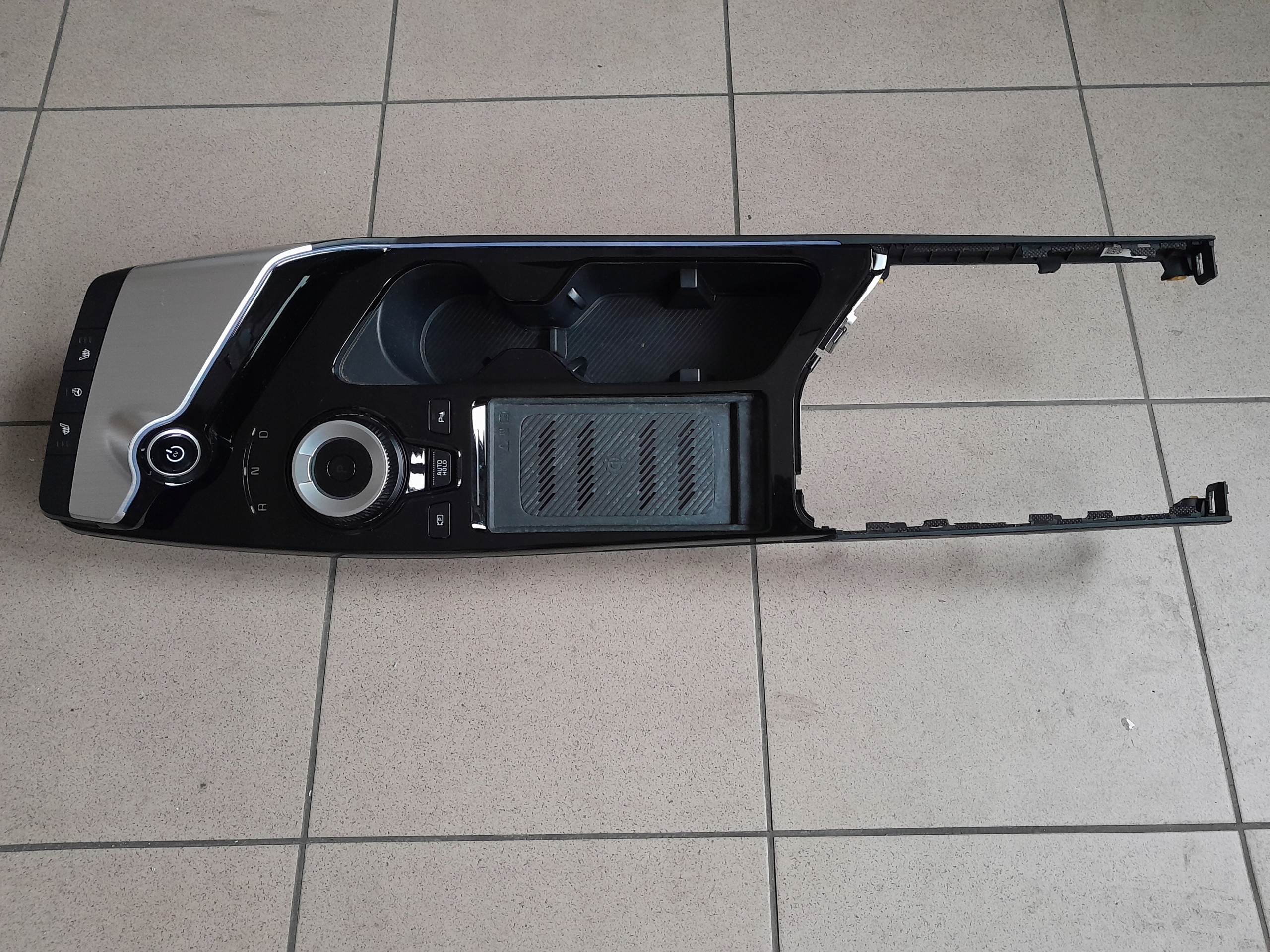 467W0-CV100KI 93310-CV000 - KIA EV6 2022-GT ПАНЕЛЬ ТУННЕЛЯ РАМКА ПЕРЕКЛЮЧАТЕЛИ