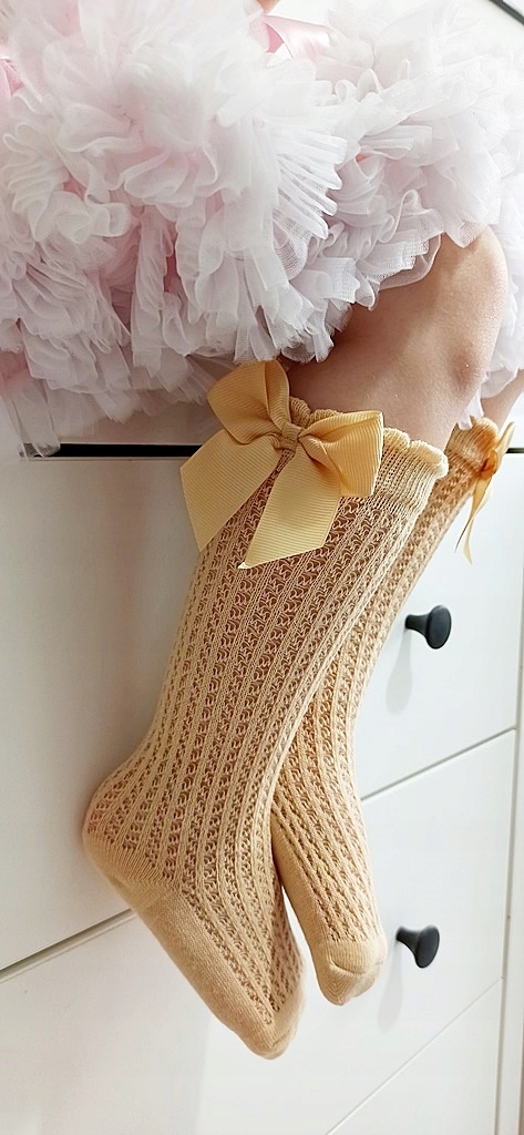 

Ażurowe podkolanówki z kokardkami Beżowe 74-80-86