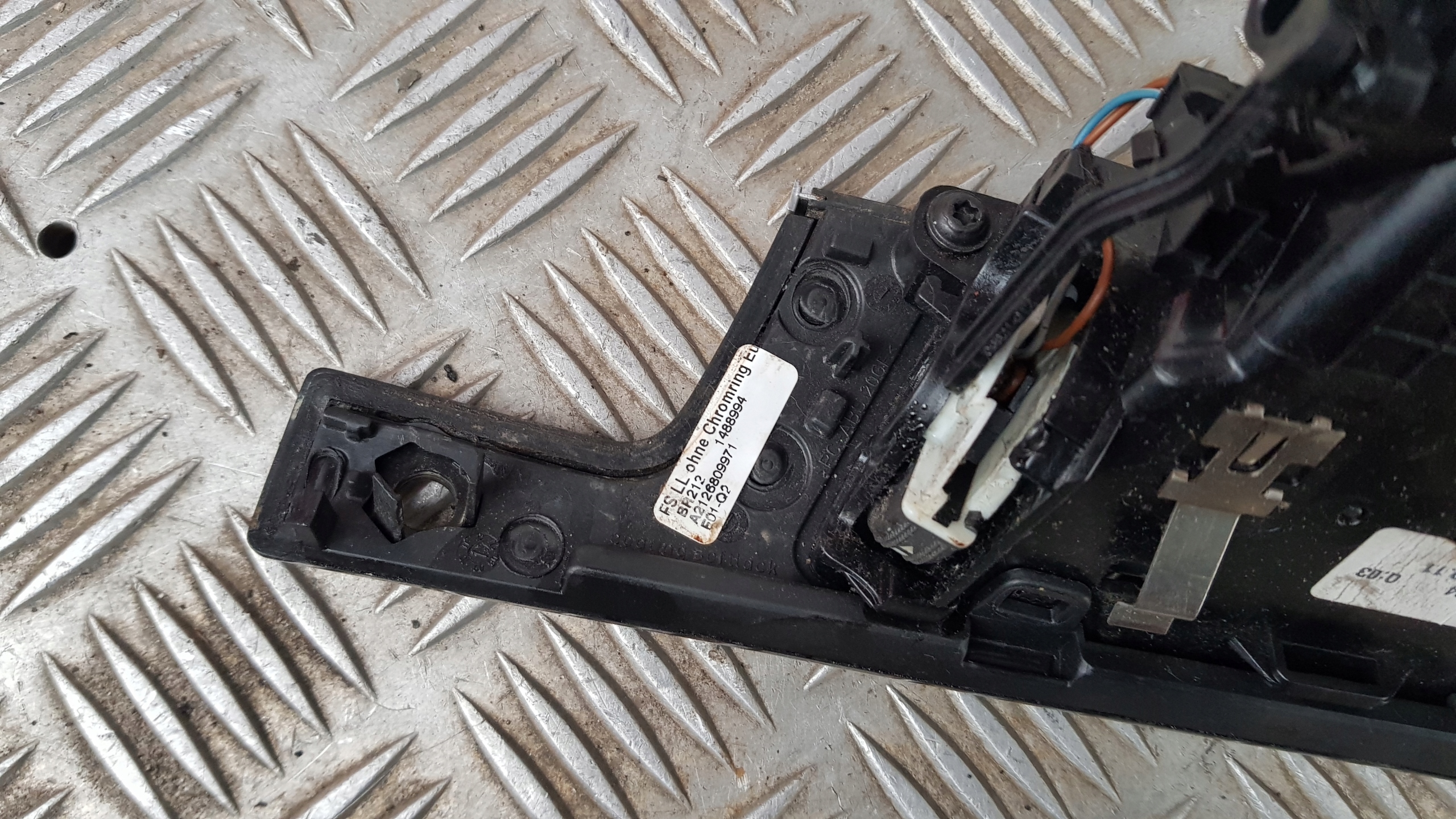 MERCEDES W212 grid air conditioning devices left A2128300154