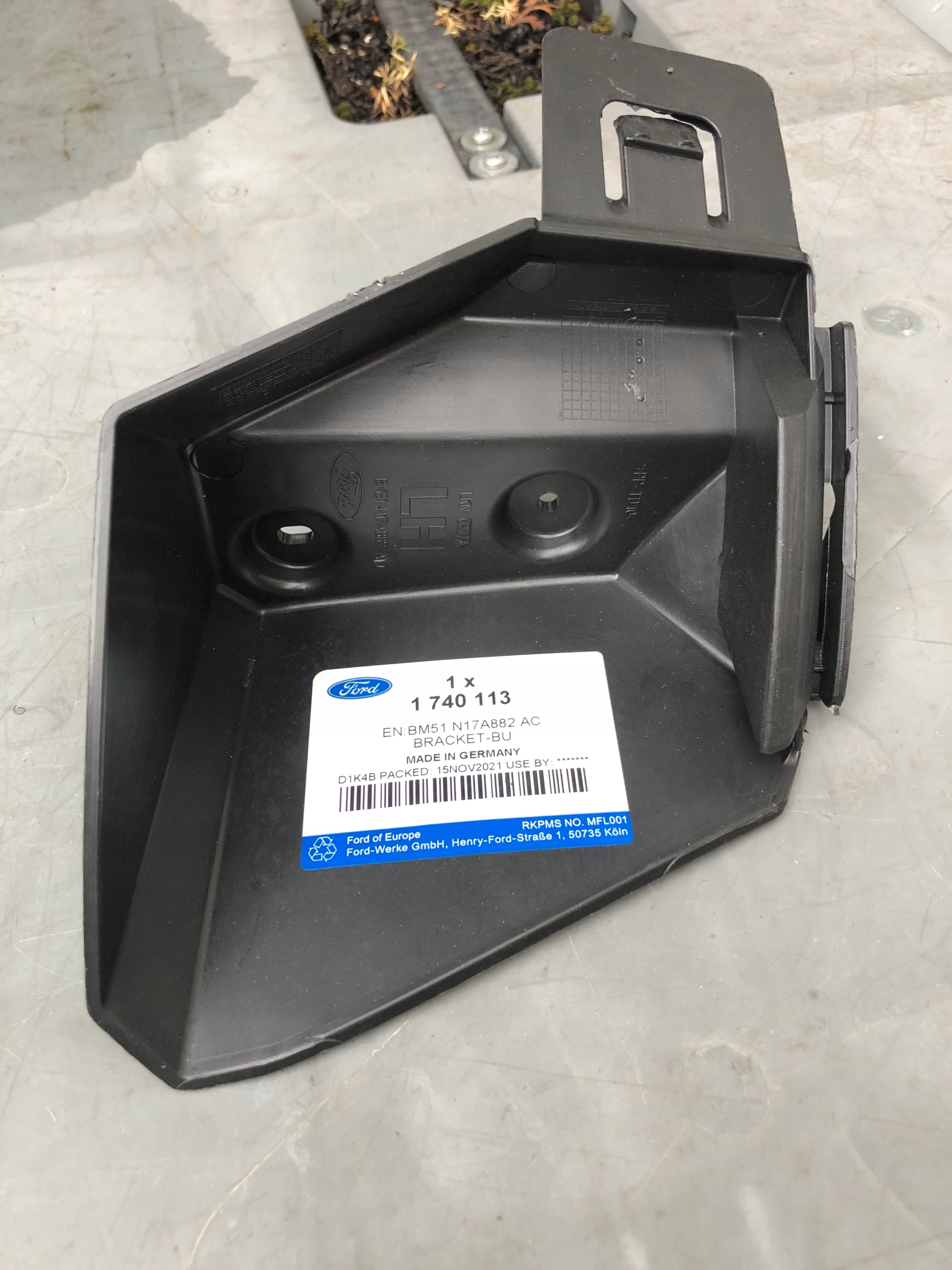 ŚLIZG MOCOWANIE ZDERZAKA LEWY TYŁ FORD FOCUS MK3