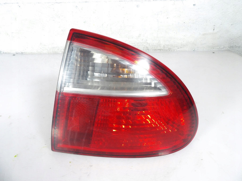 SEAT LEON and light rear part right 1M6945096A