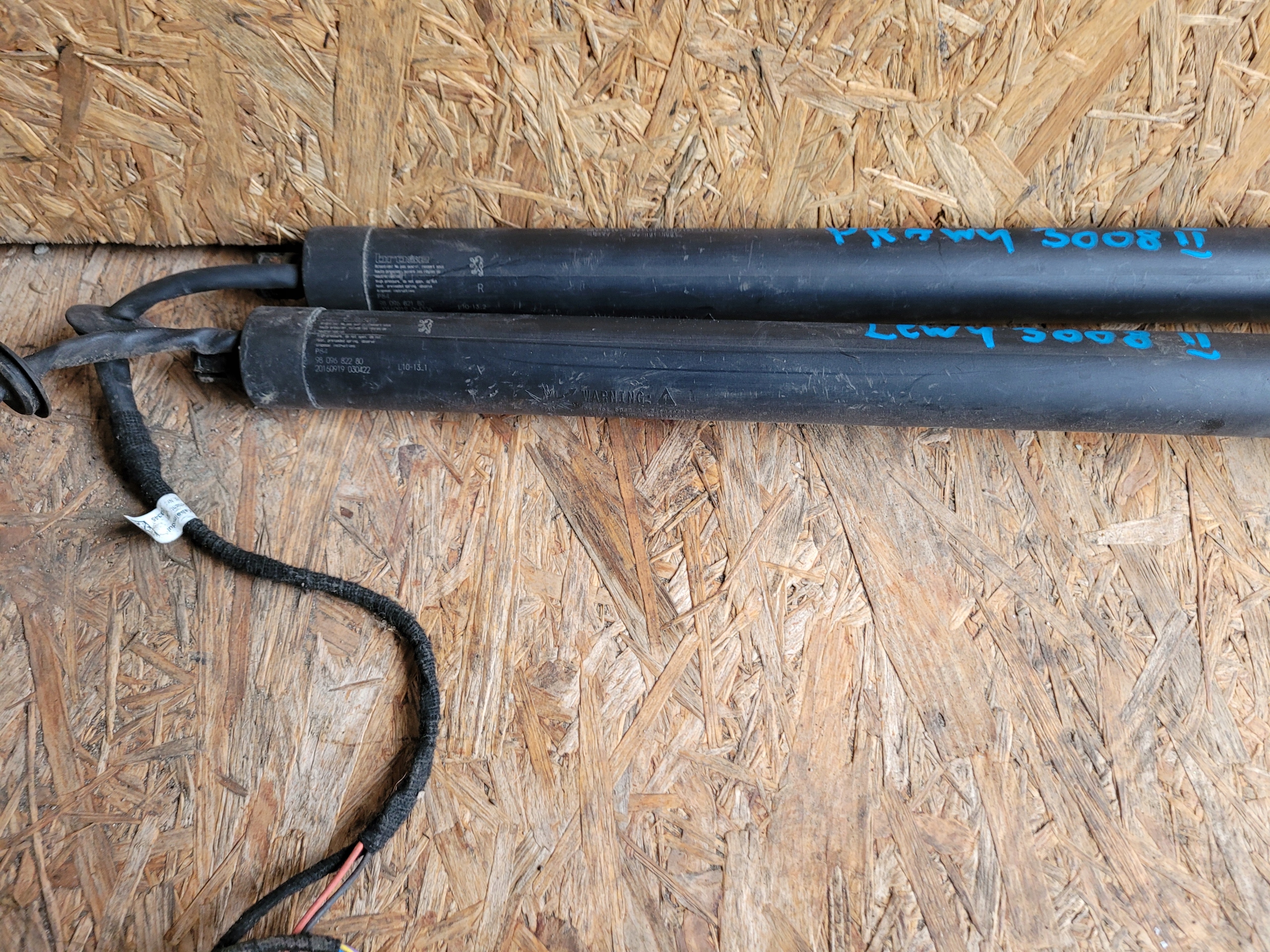SILOWNIKI bonnet boot electrics PEUGEOT 3008 II right left