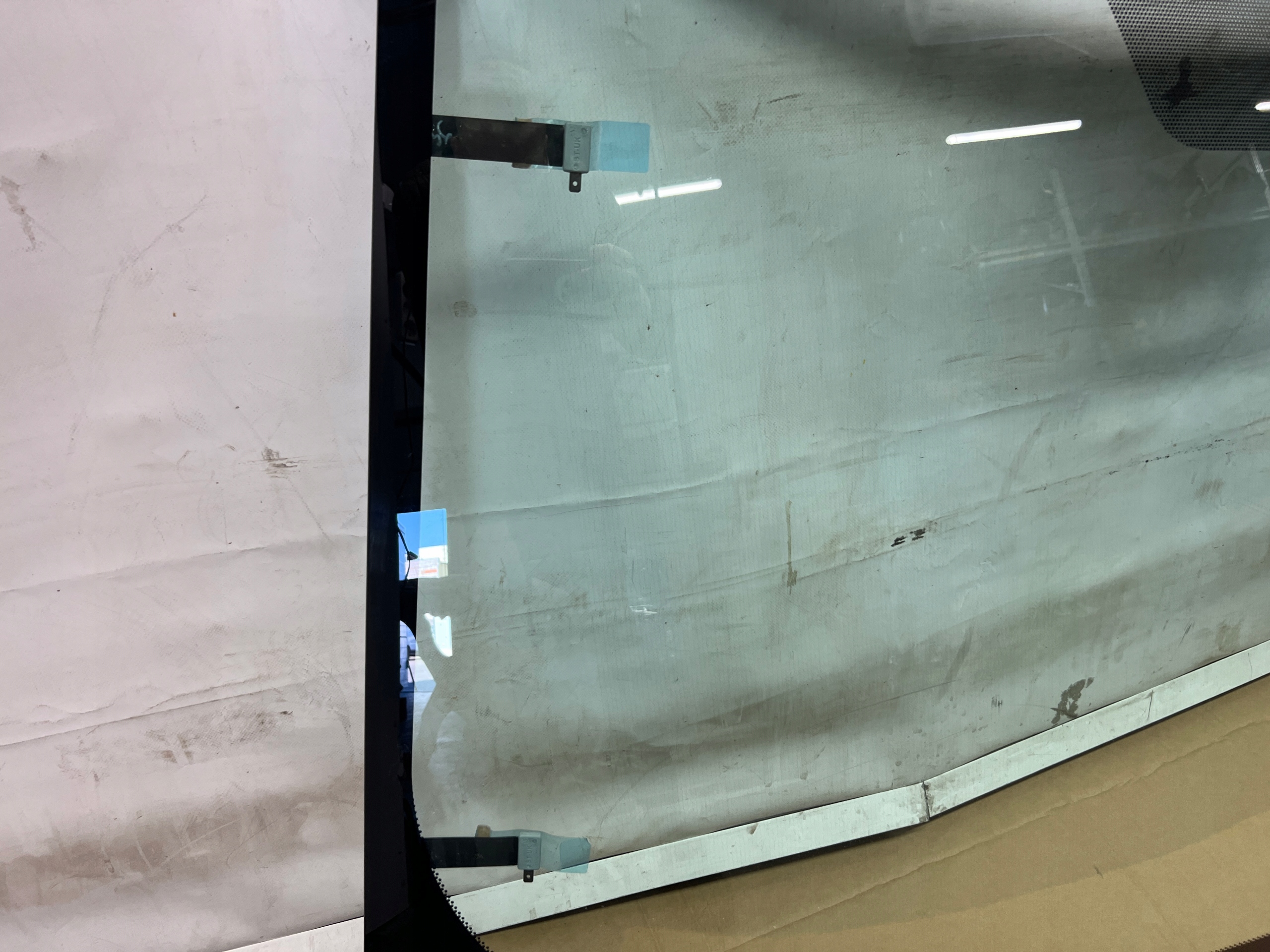 Range Rover Velar windscreen