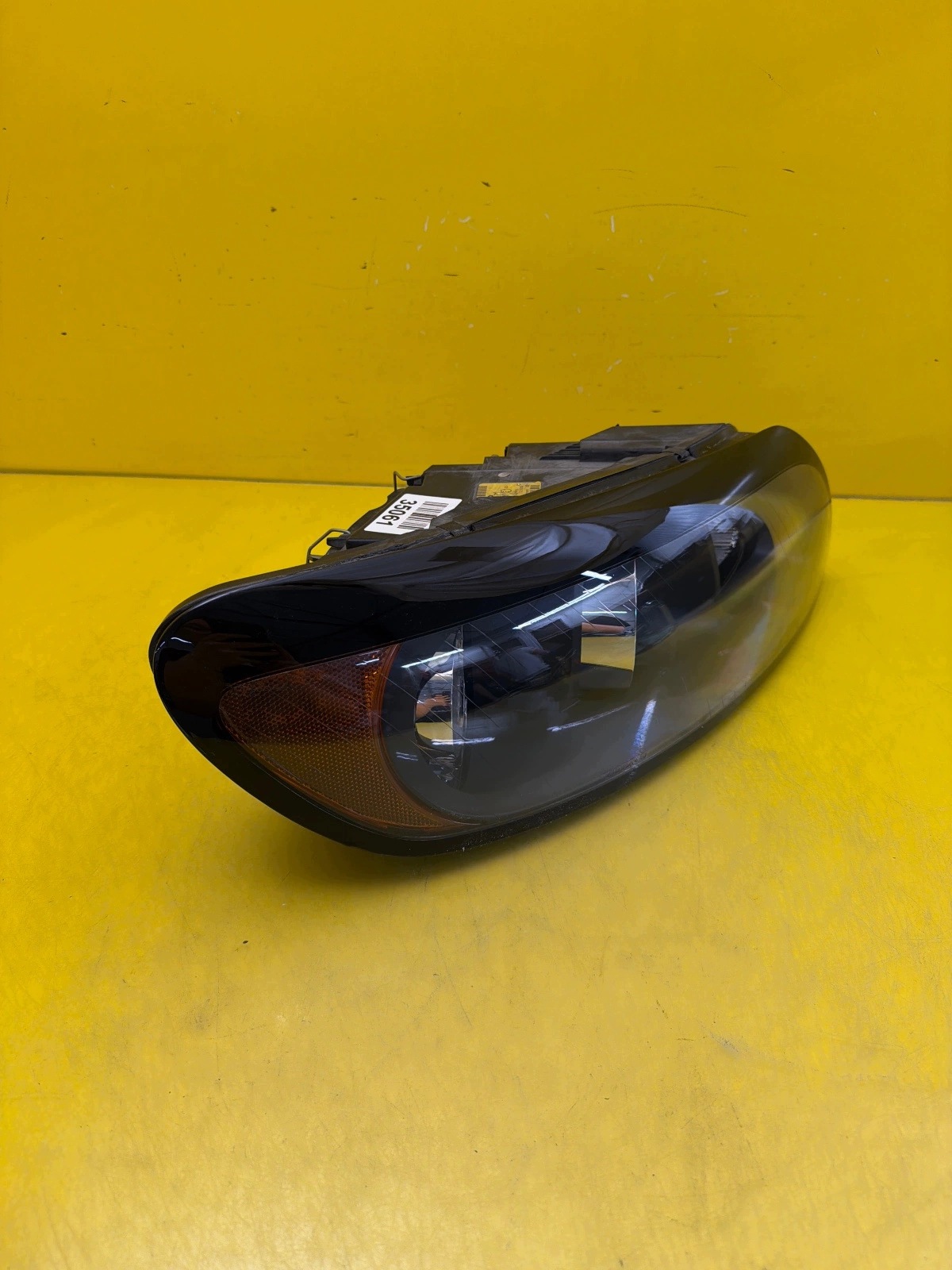 light right front Volvo C30 and lens H7 30657169