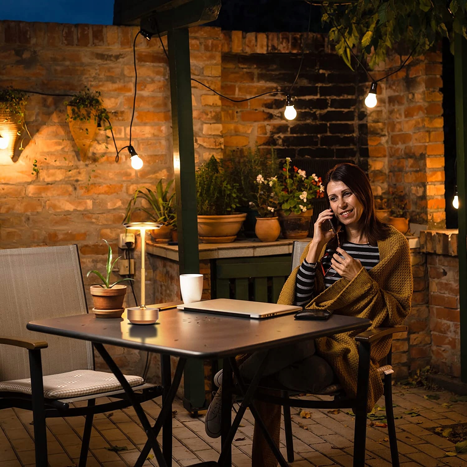 LAMPA STOŁOWA BEZPRZEWODOWA LED DOTYK ŚCIEMNIANA ZŁOTY Zasilanie akumulatorowe