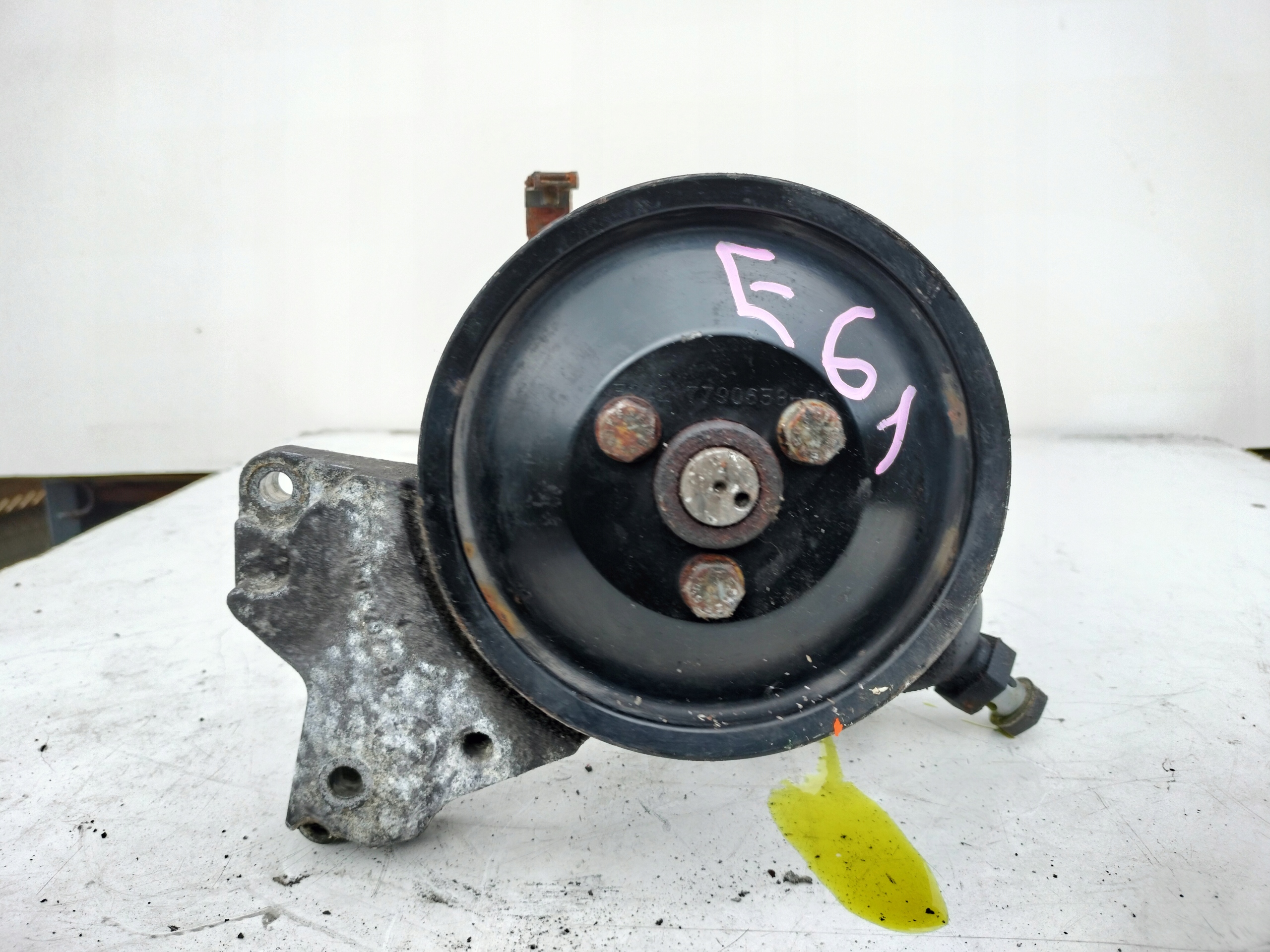 BMW E61 E60 LIFT 3.0 D Servopumpe DYNAMIC DRIVE 676141402B