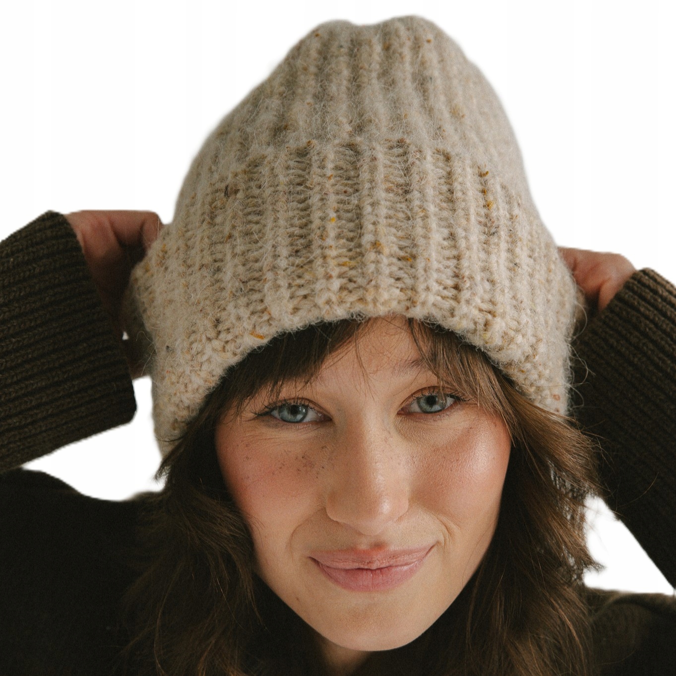 Módní dámská vlněná čepice s Alpakou a Hedvábím, světle béžová, Gru Loman Polska