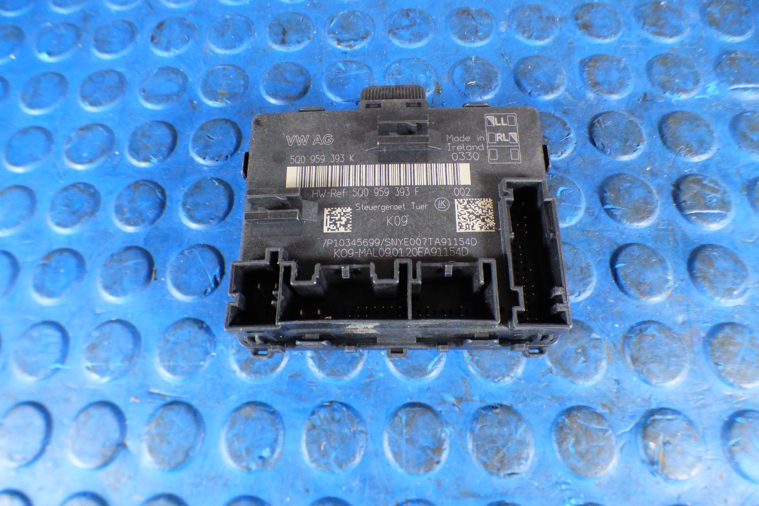 module door 5Q0959393K VOLKSWAGEN PASSAT B8