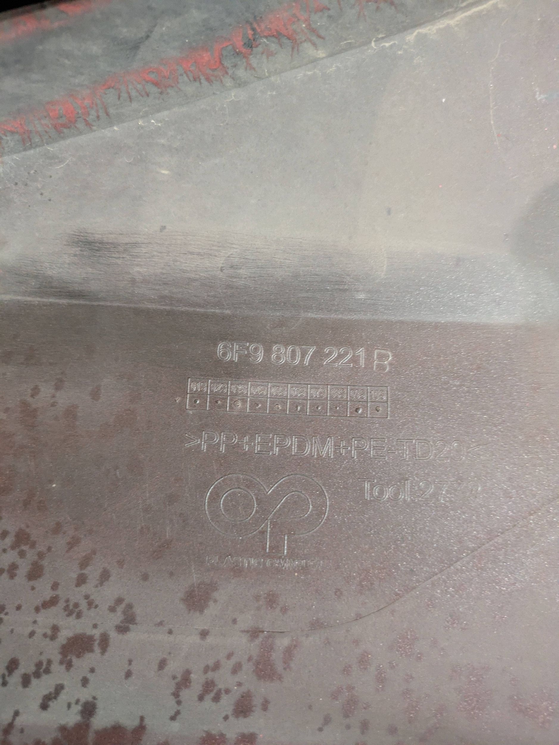 front bumper front SEAT ARONA 6F9 NR.Z9359