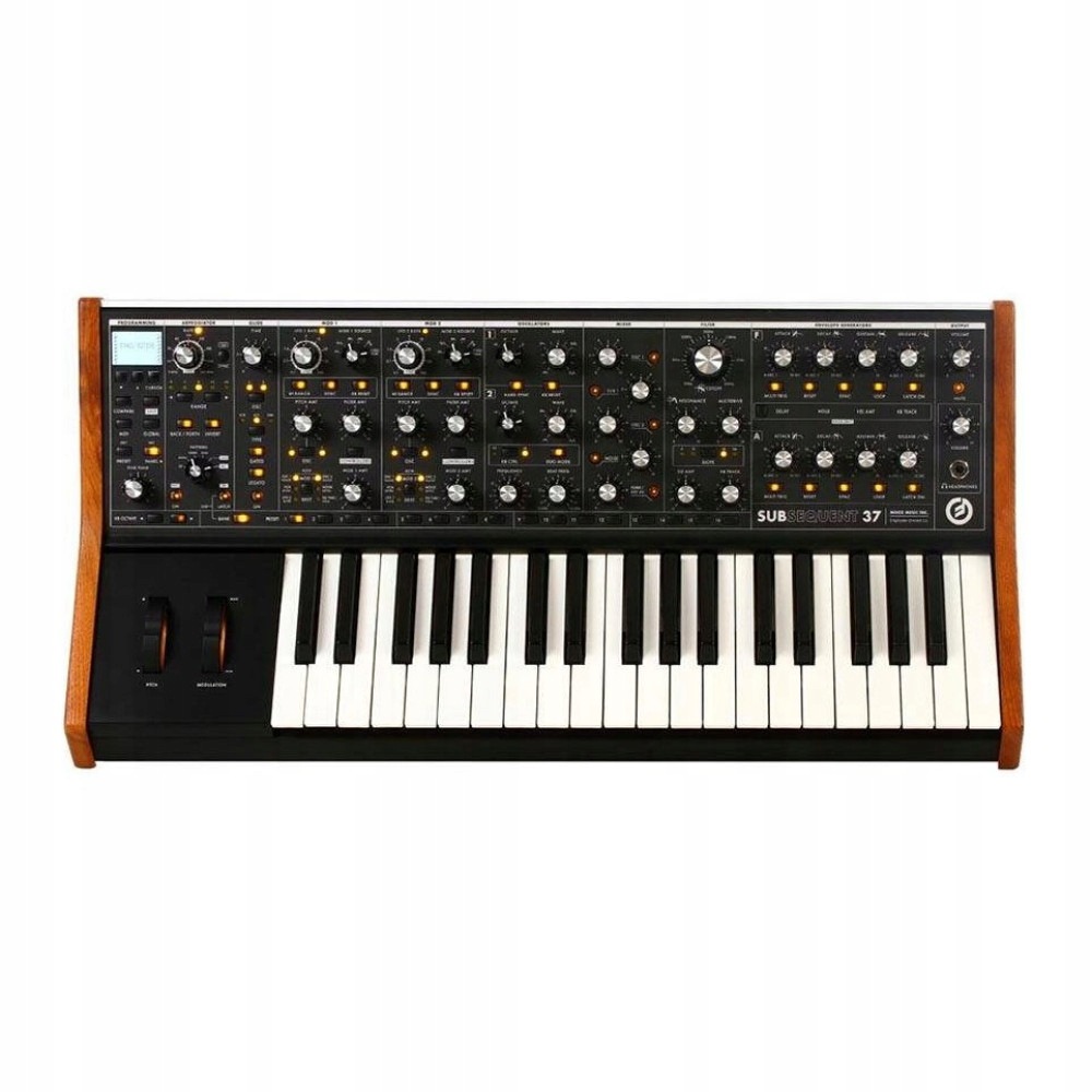 Moog SUBsequent 37 – analogový syntezátor