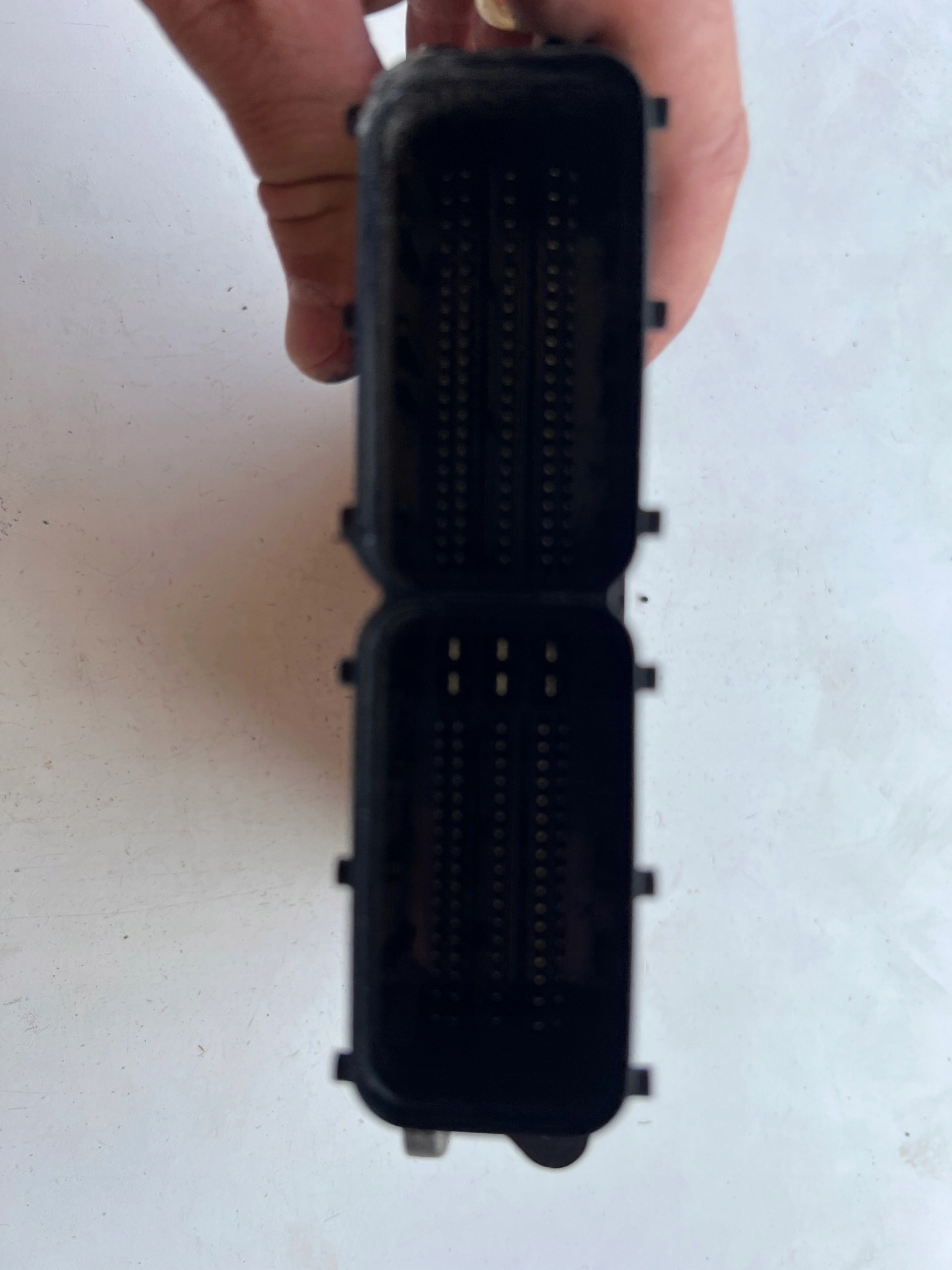 AUDI A6 2.0 TDI 05L907309 0281034002 1039T19271 computer originale