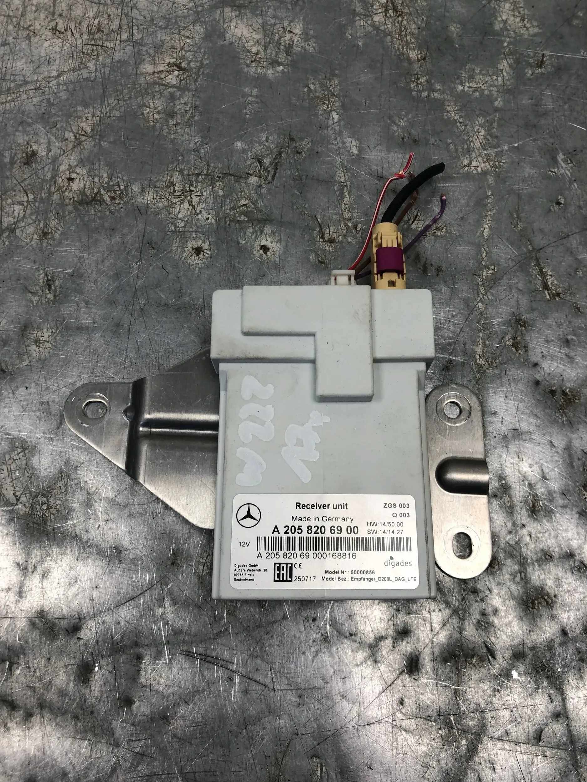 Unité commande confort MERCEDES S-KLASA W222 AMG A2058206900