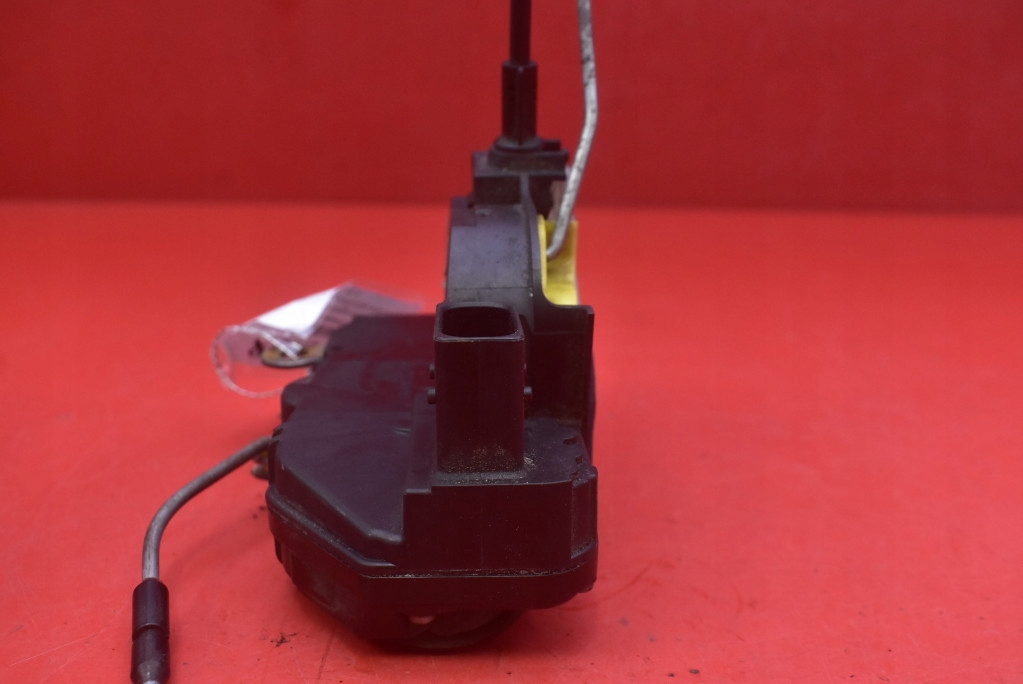 lock door left front front EU 13503801 OPEL INSIGNIA A KOMBI 08-14