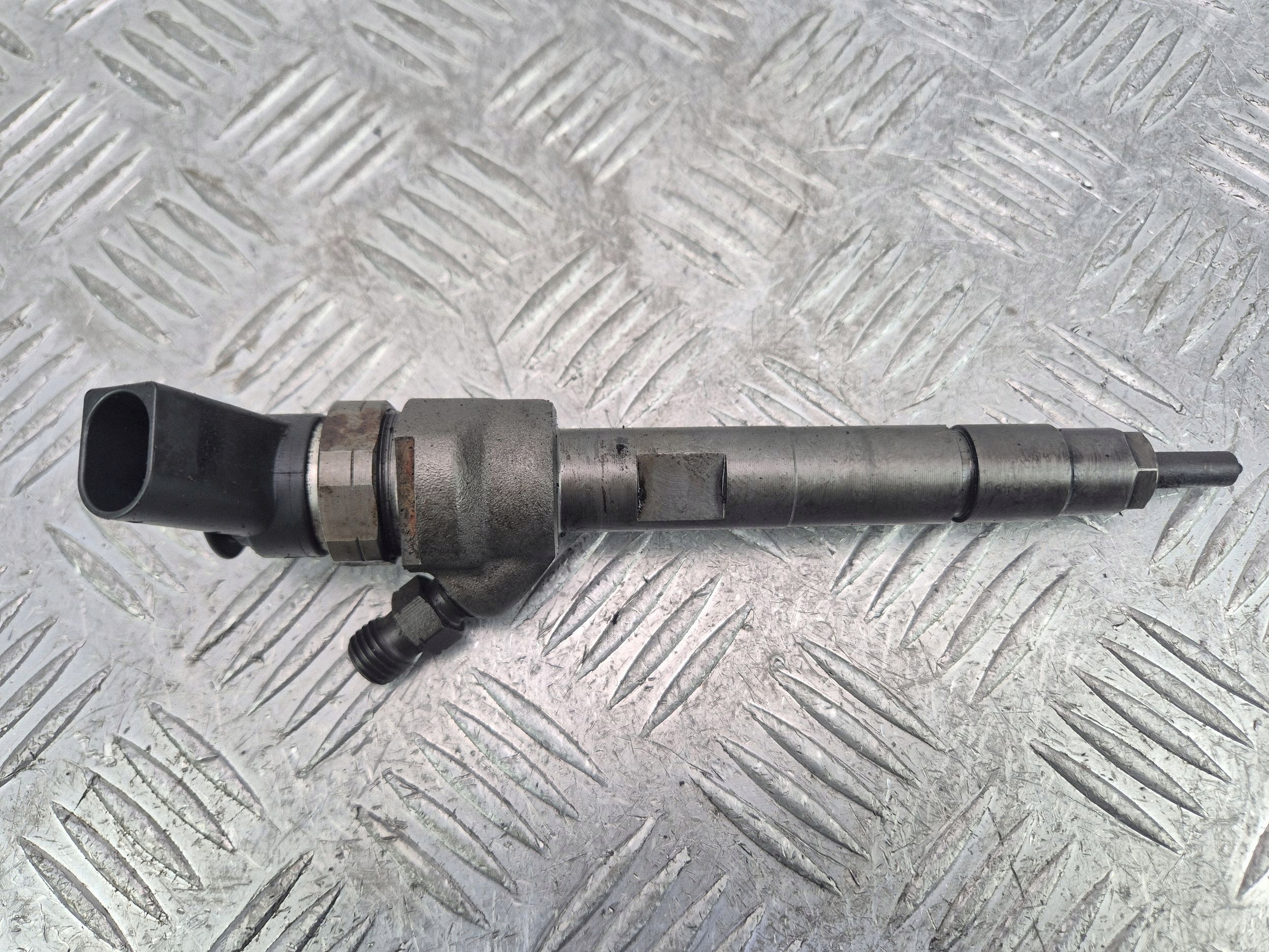 BMW 3 E90 E91 320d N47D20A injecteur 7798446