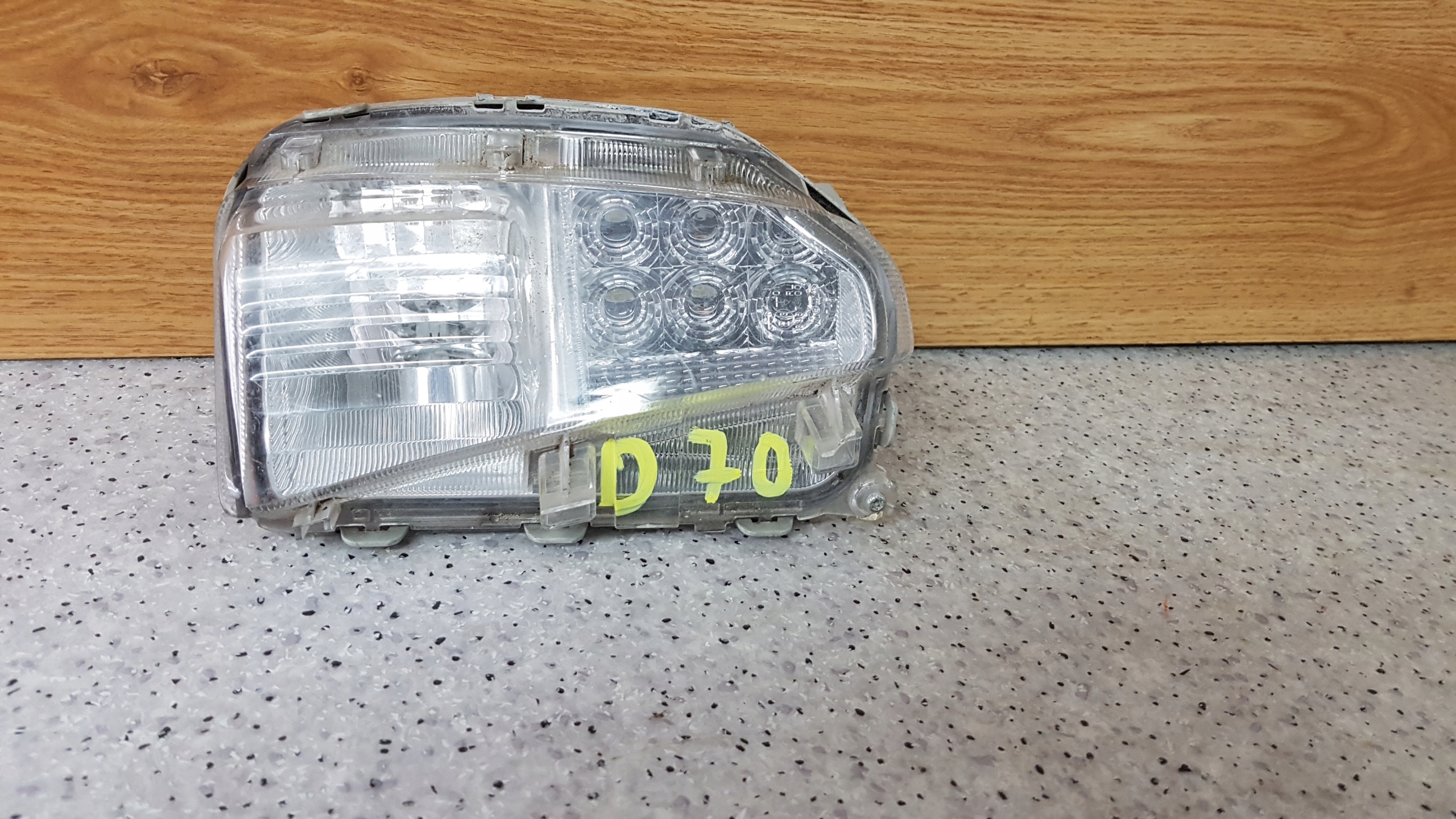 TOYOTA PRIUS 2011 - LED DRL left D 70