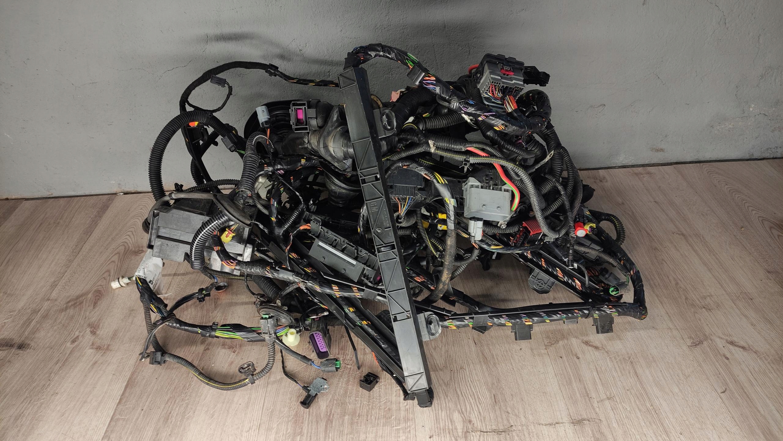 АДАМ ДЖГУТ ПРОВОДІВ ДВИГУНА 1,4 ІНТЕР'ЄР 13356897 13357091