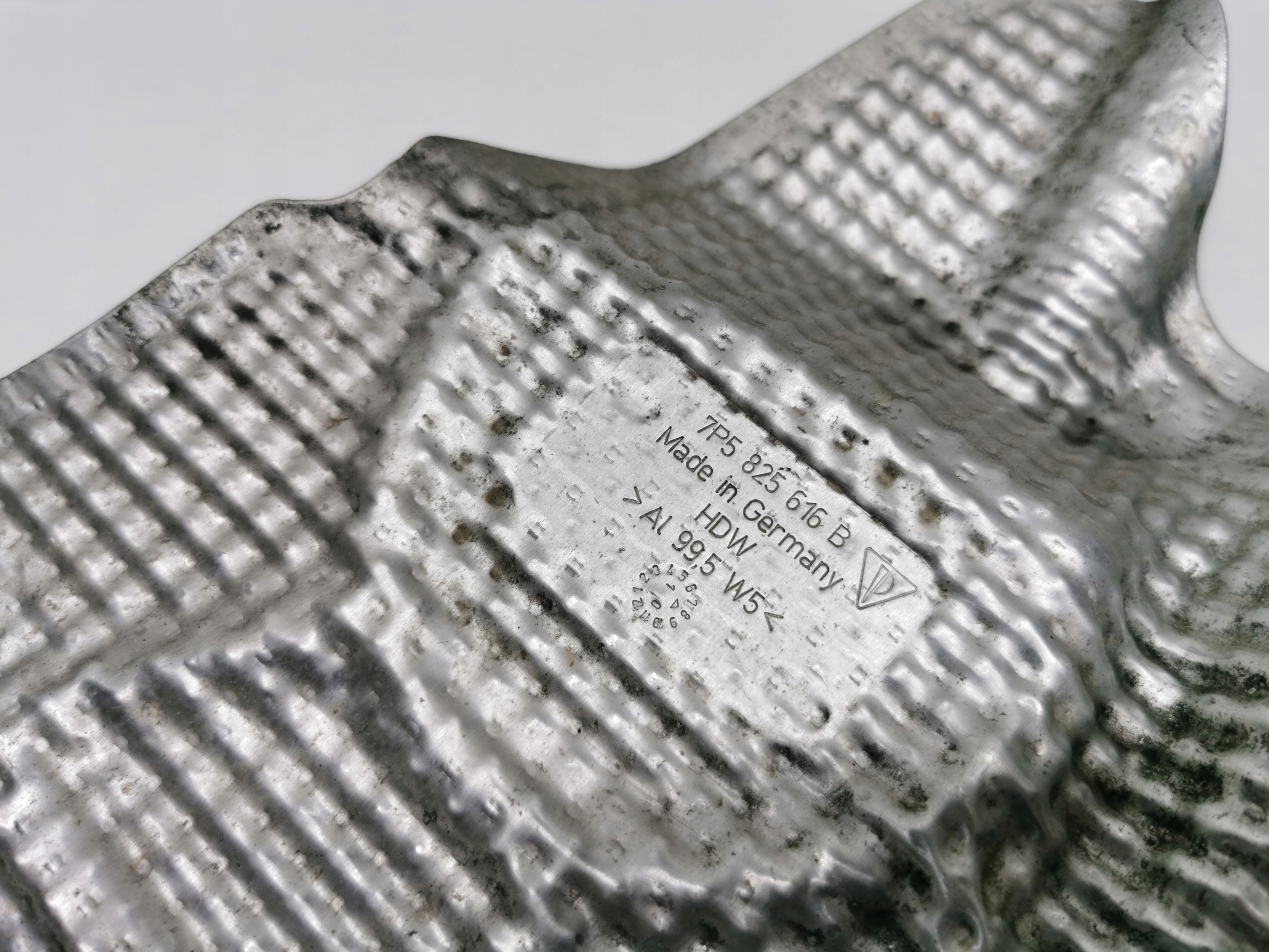 Blende Abdeckung TERMICZNA PORSCHE CAYENNE II 7P5825616B
