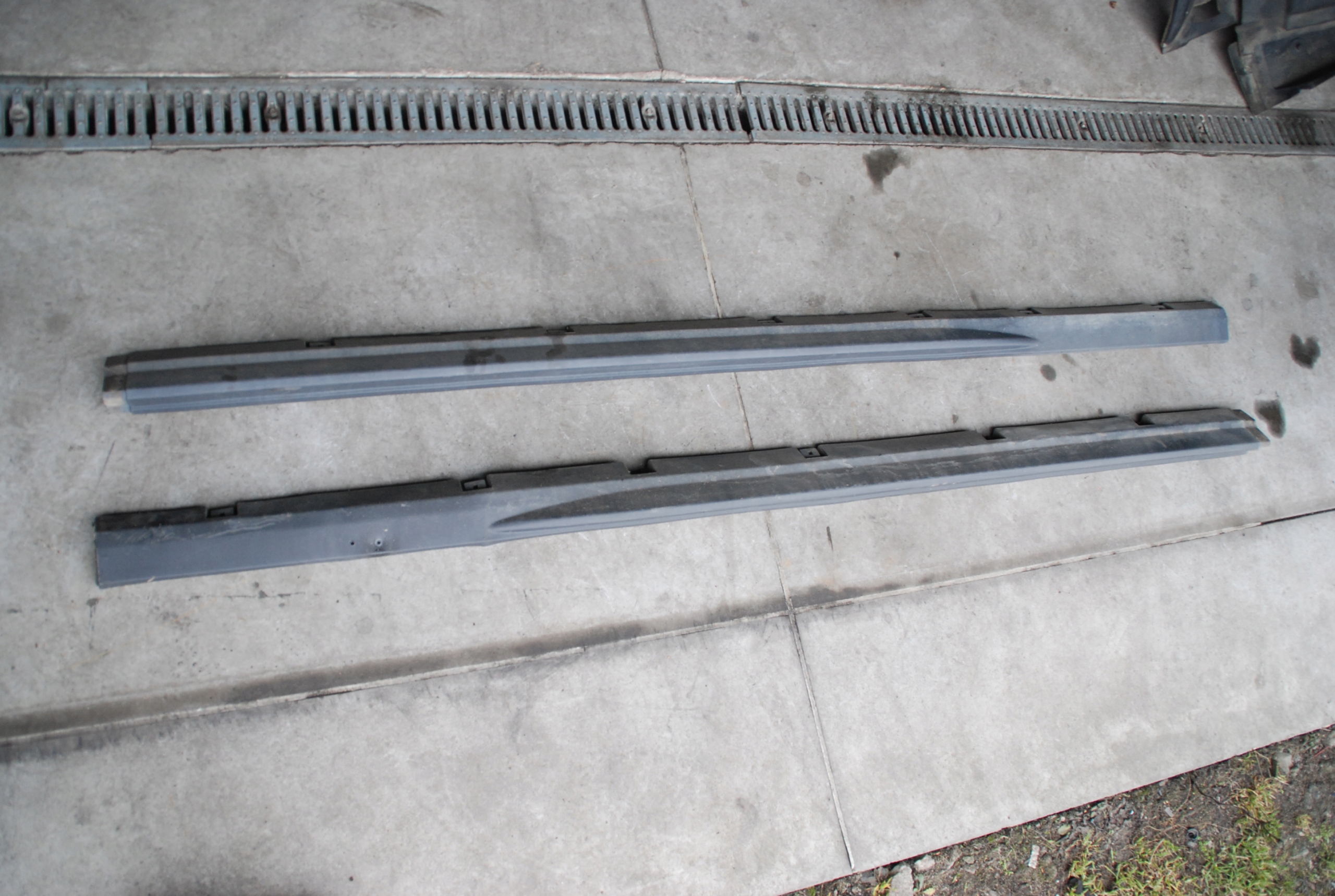 LISTWA PROGOWA L / P FORD TRANSIT MK8 14-