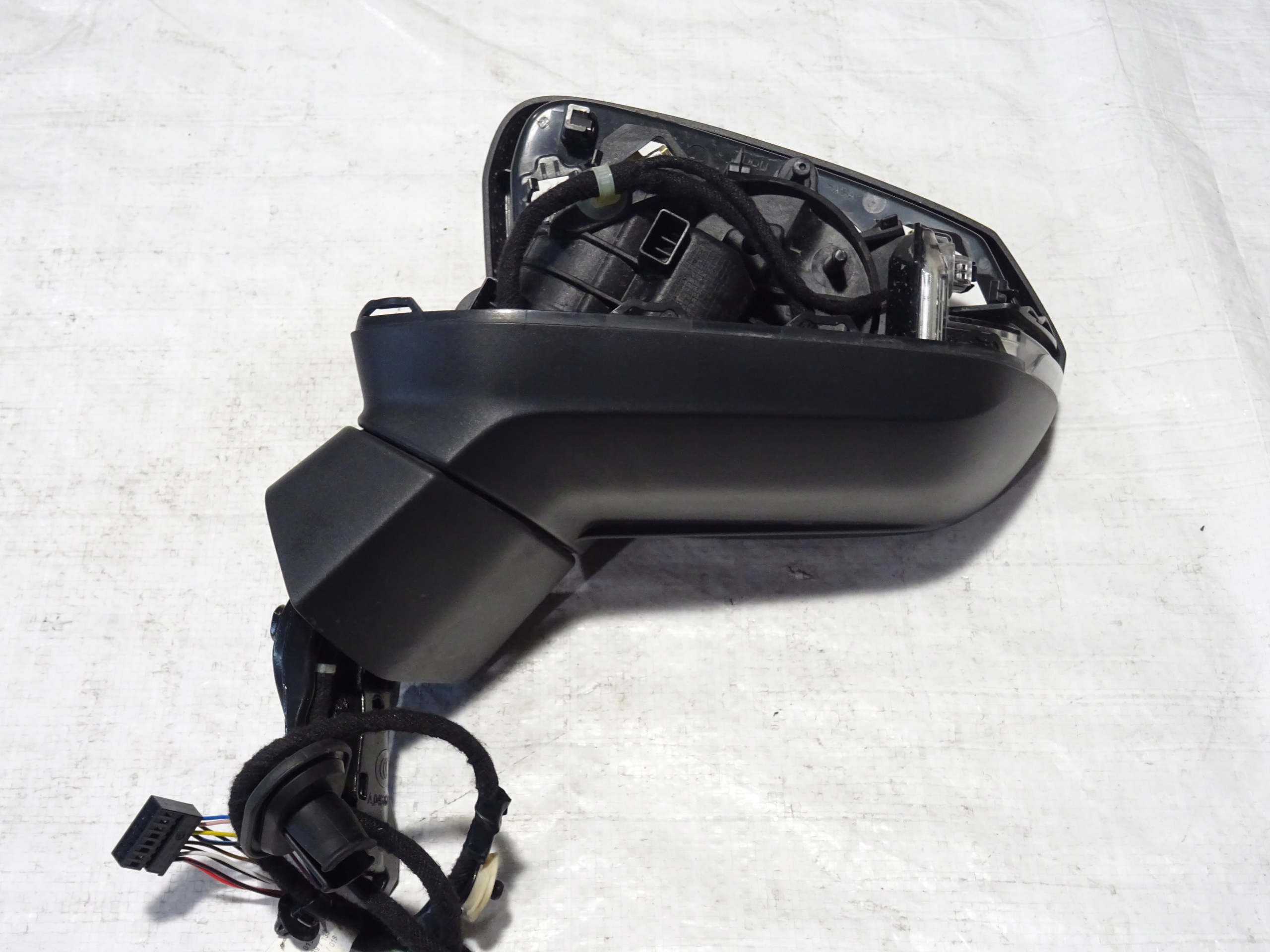 ДЗЕРКАЛО ПЕРЕД ЗЛІВА AUDI Q3 II 23a 18-2 10 КАБЕЛІ