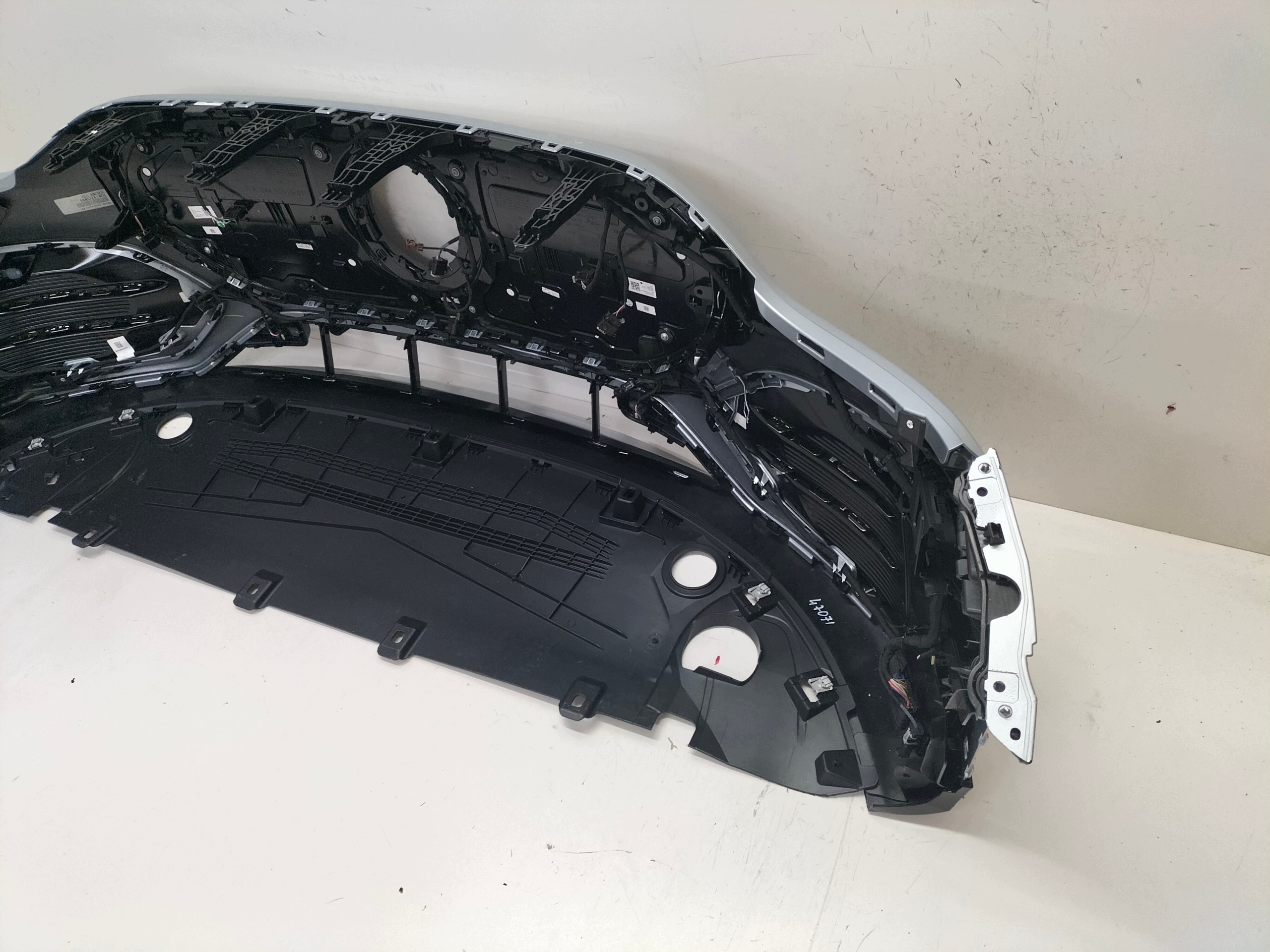 front bumper front MERCEDES GLB X244 II 26- AMG ELEKTRYK