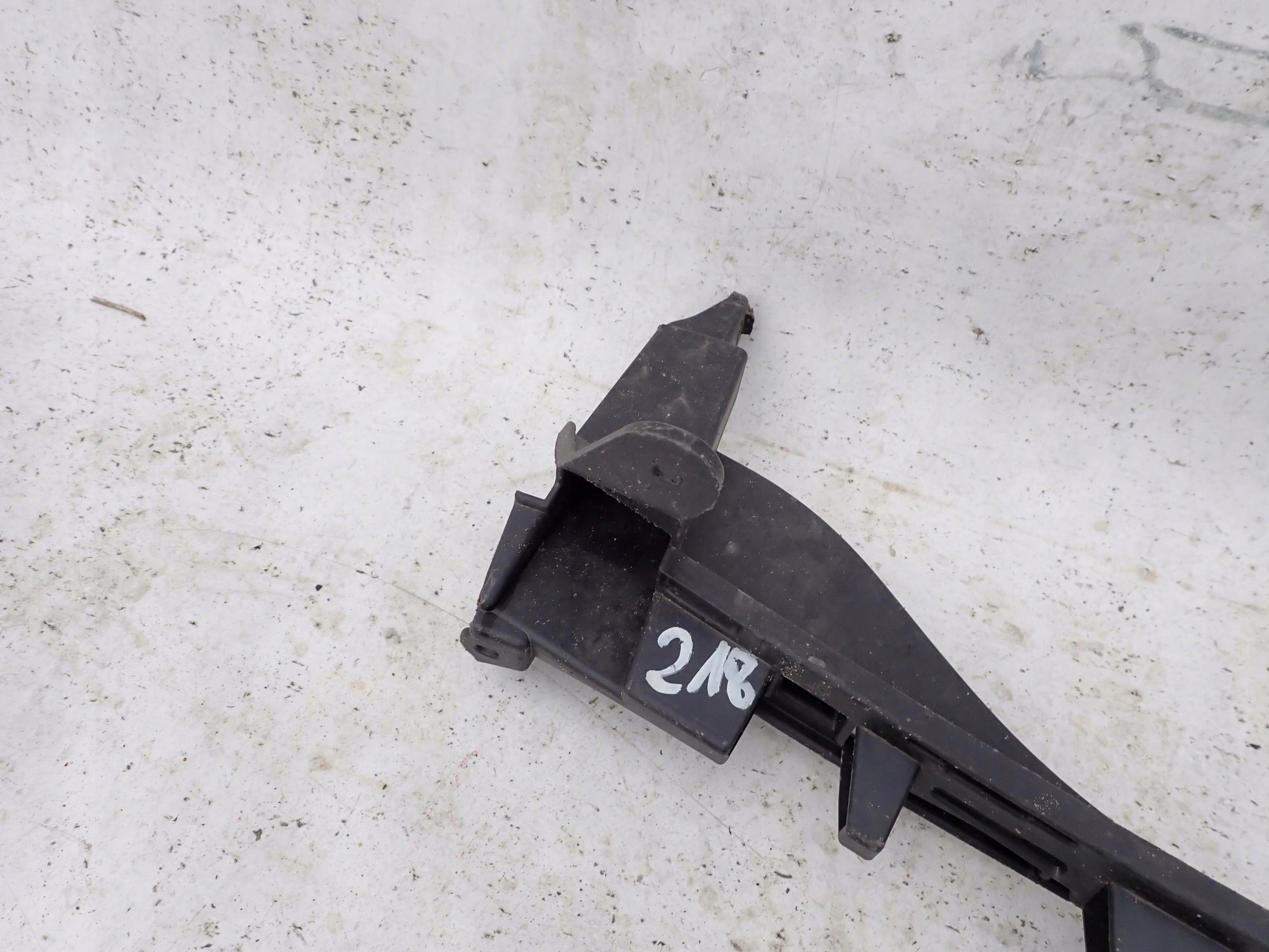 MERCEDES CLS C218 10- Consolle Traversa Anteriore