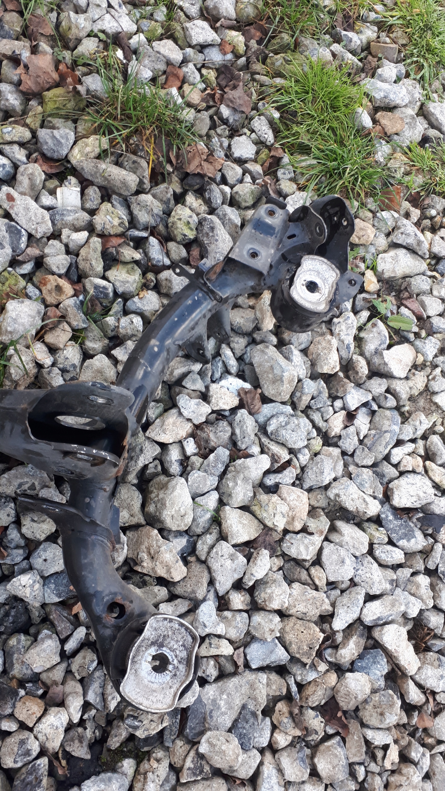 A4 B9 8W ACHSTRÄGER VORDERACHSTRÄGER TRÄGER HECK A5 8W0505235AE