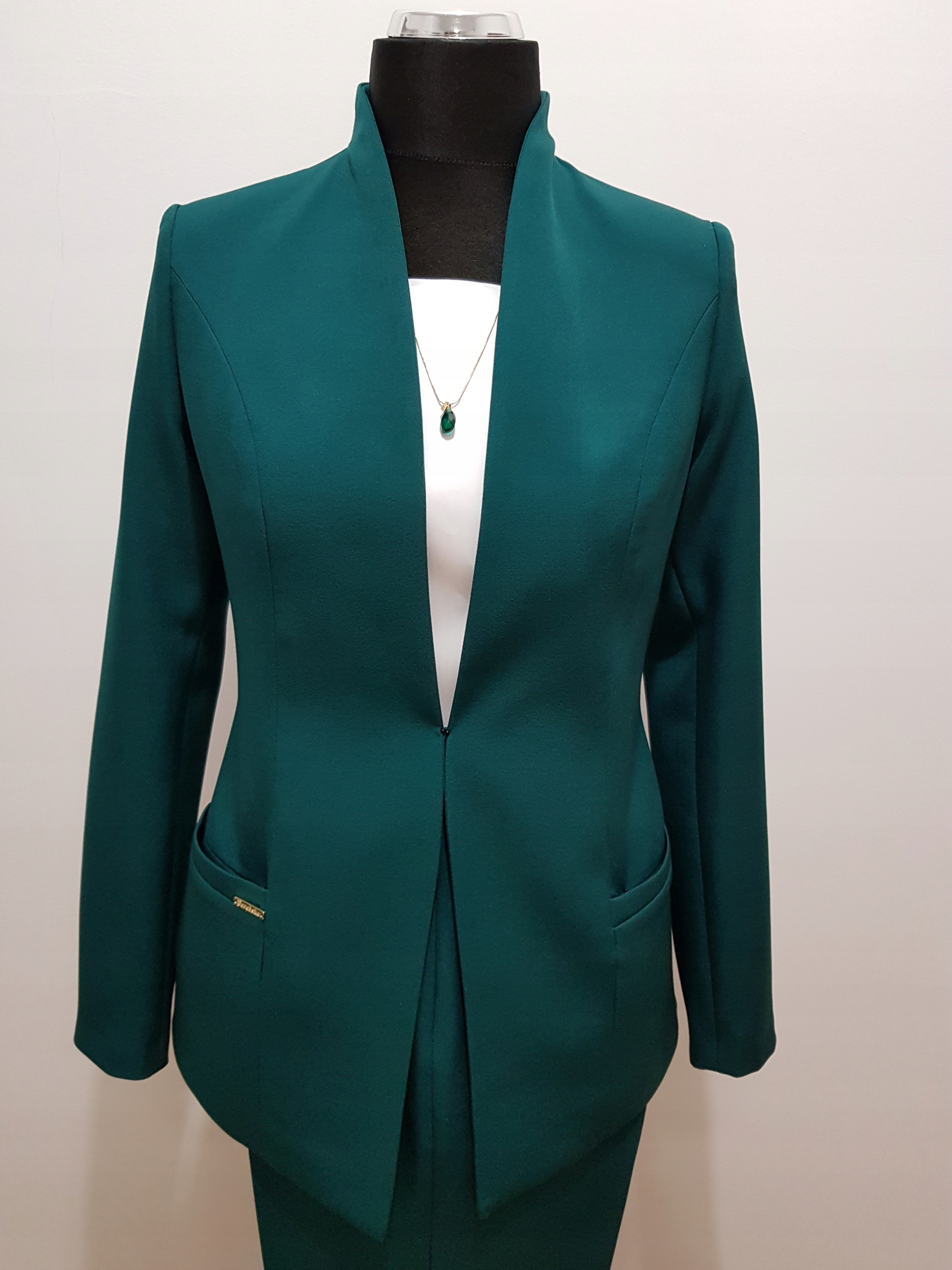 

Biznesowy Żakiet 42 44 46 48 50 52 54 56 58 60 62