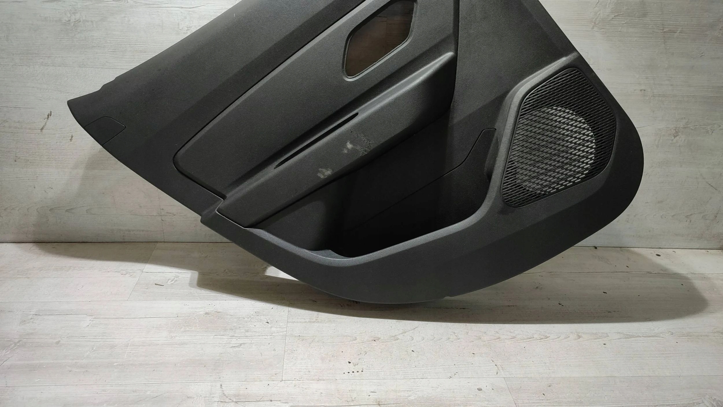 Dacia Duster II 17r 1.2 rear part side left Boczkek door