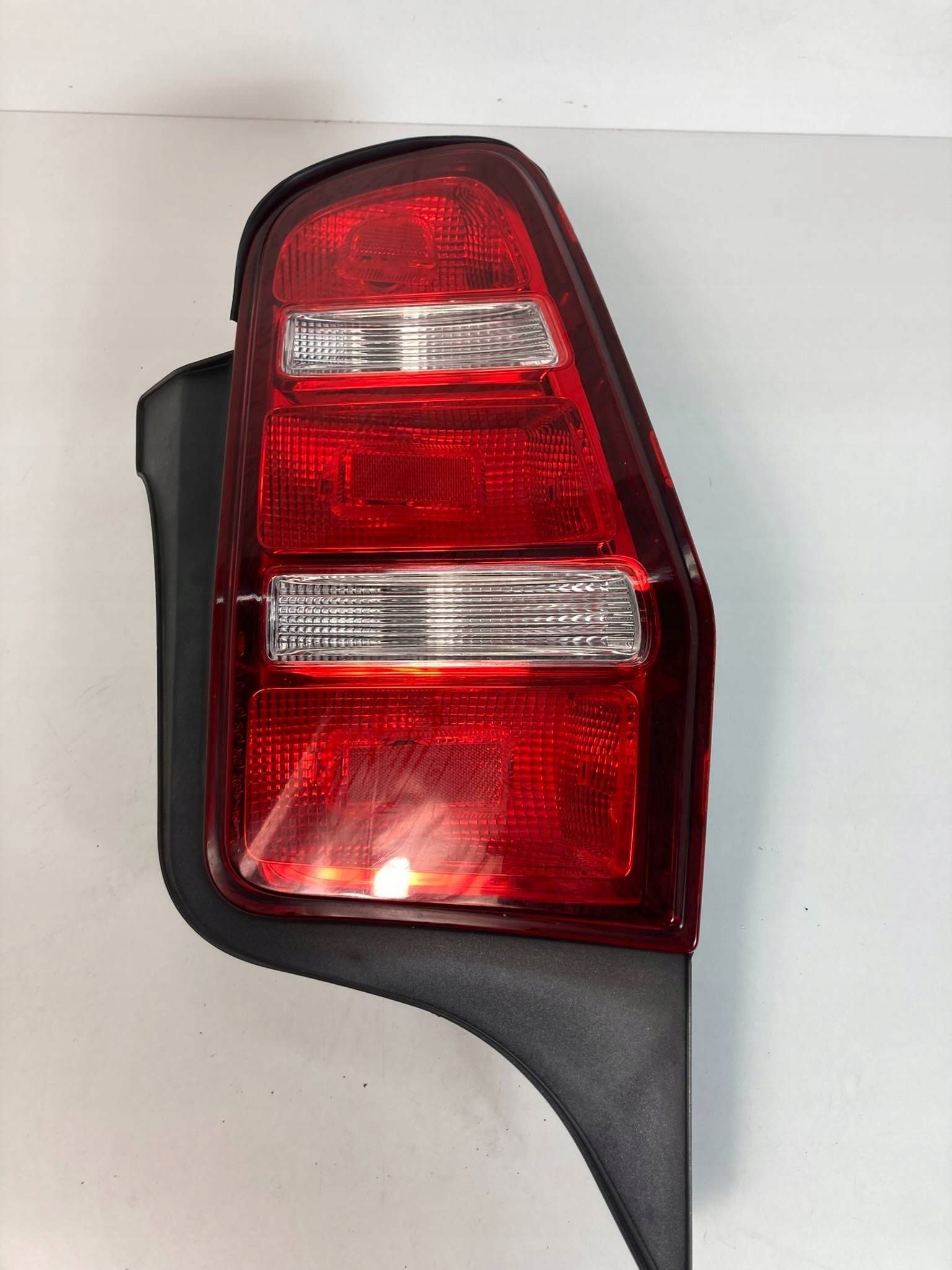 Ford Mustang V 10-14 light right rear part rear right AR33-13B504-A