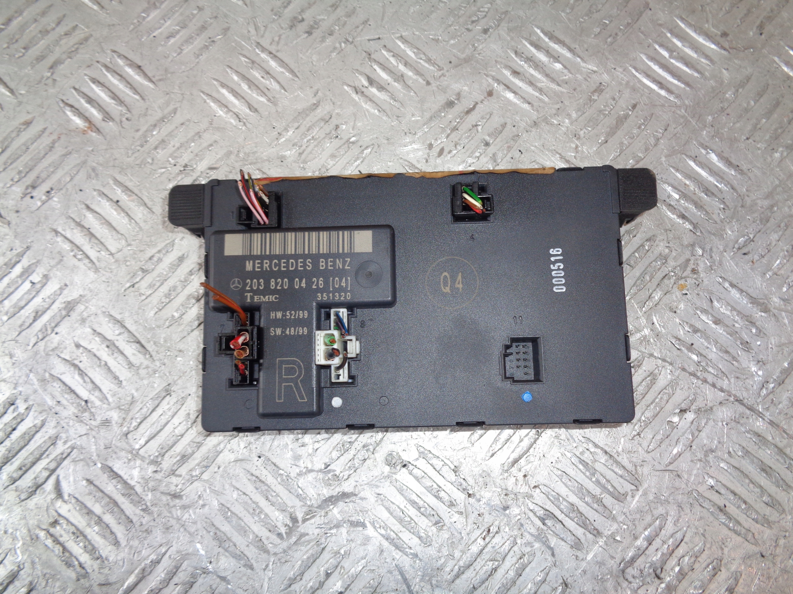 2038200426 - Модуль передней правой двери MERCEDES C W203 седан 00-