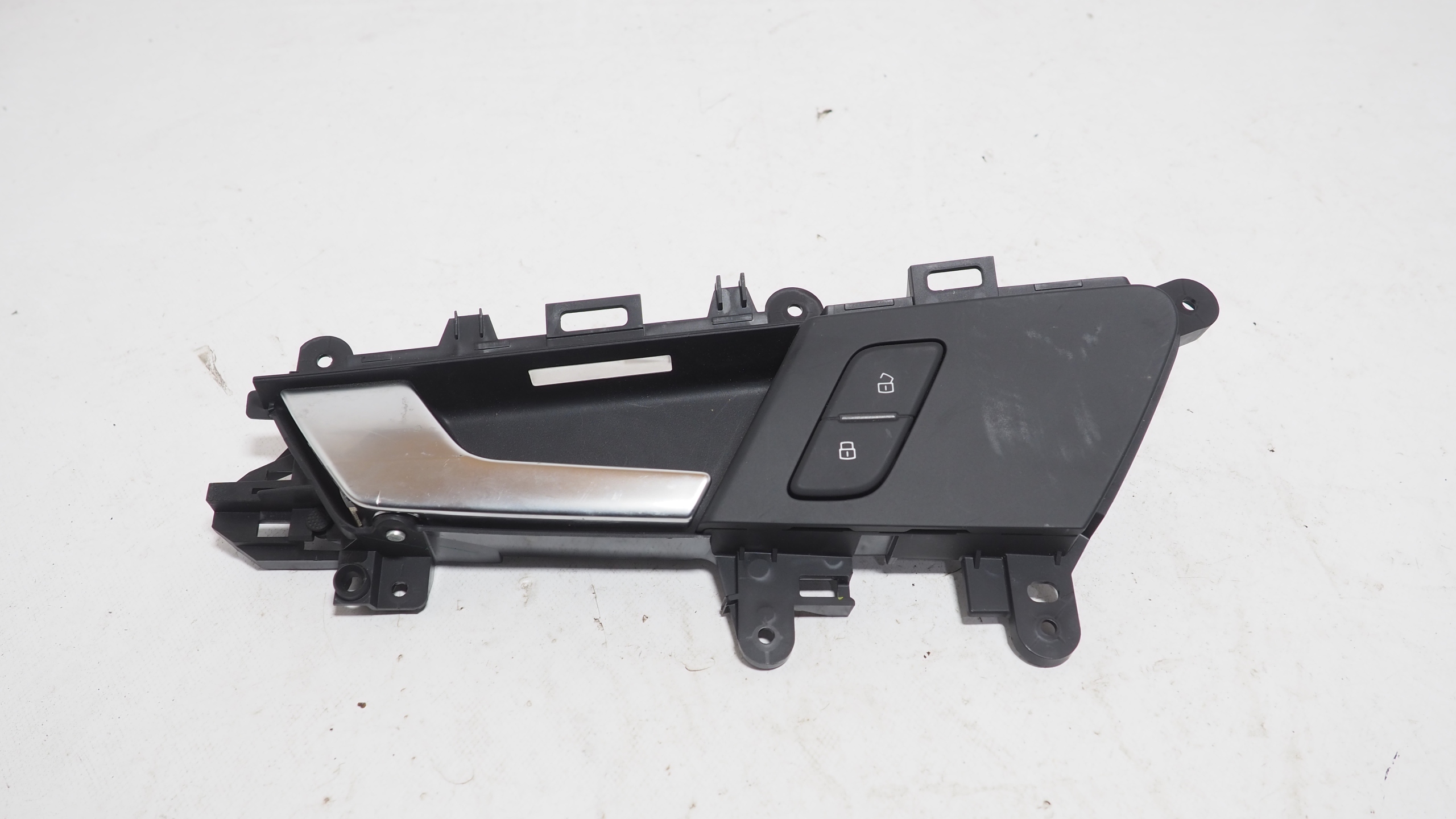 Audi Q5 II 80A handle inner left front 80A837019