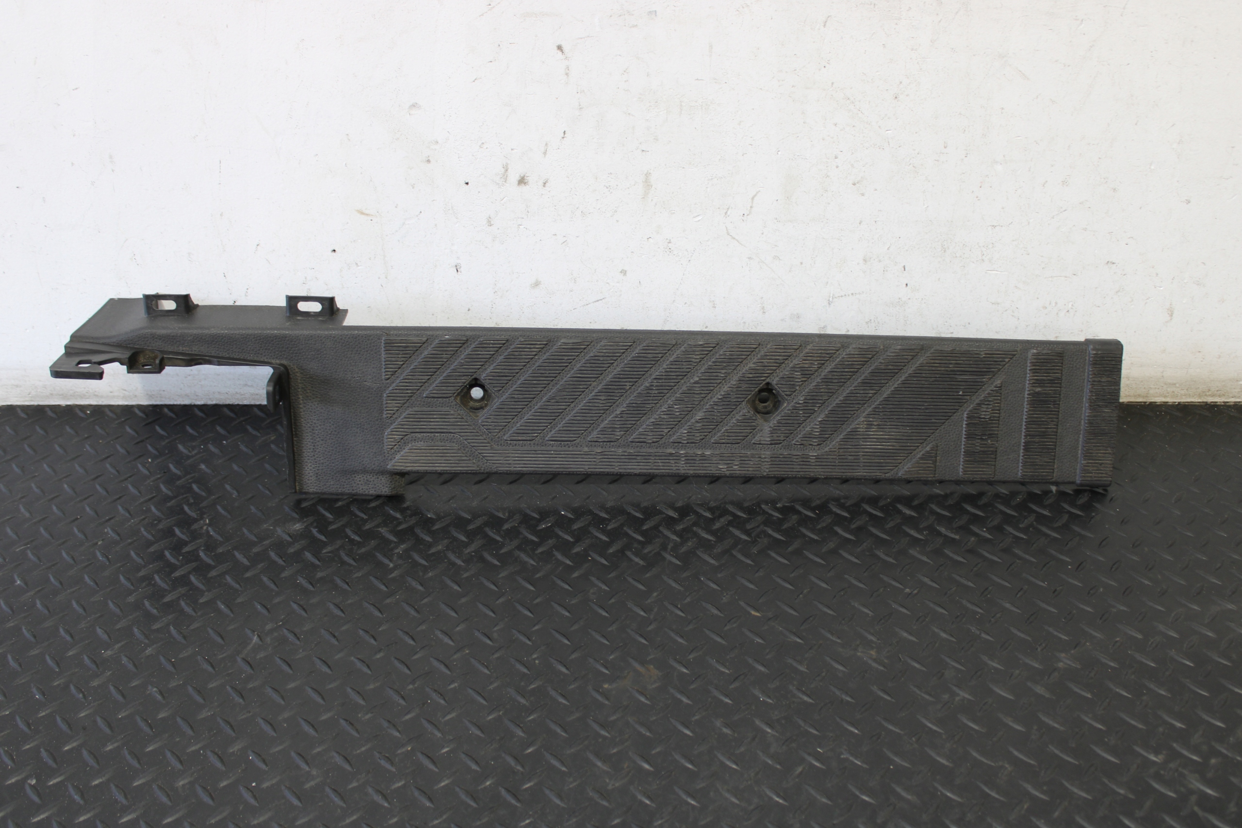 cover supports rear part right FORD TRANSIT CUSTOM BK21-V13A190-CAW