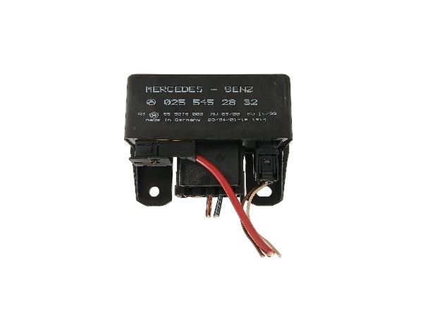MERCEDES W203 relay plugs A0255452832