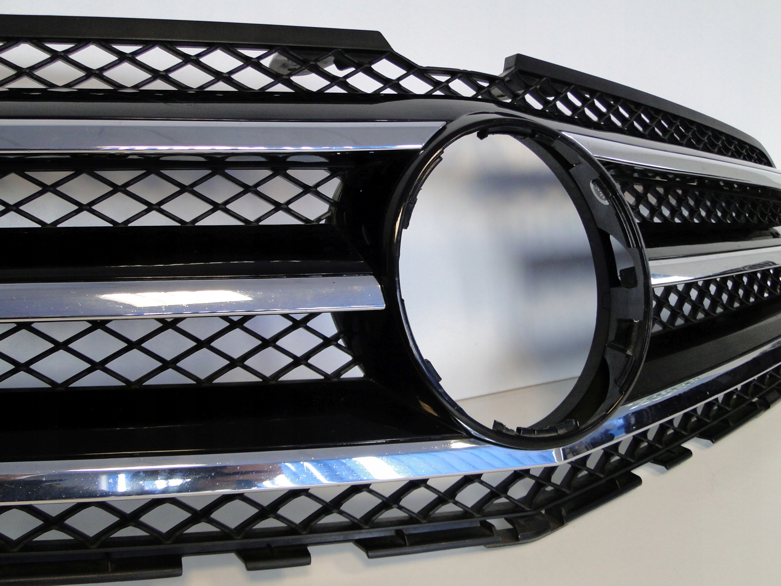 MERCEDES R KLASA W251 251 LIFT PO LIFCIE GRILL ATRAPA BEZ RADARU Producent części Mercedes-Benz OE