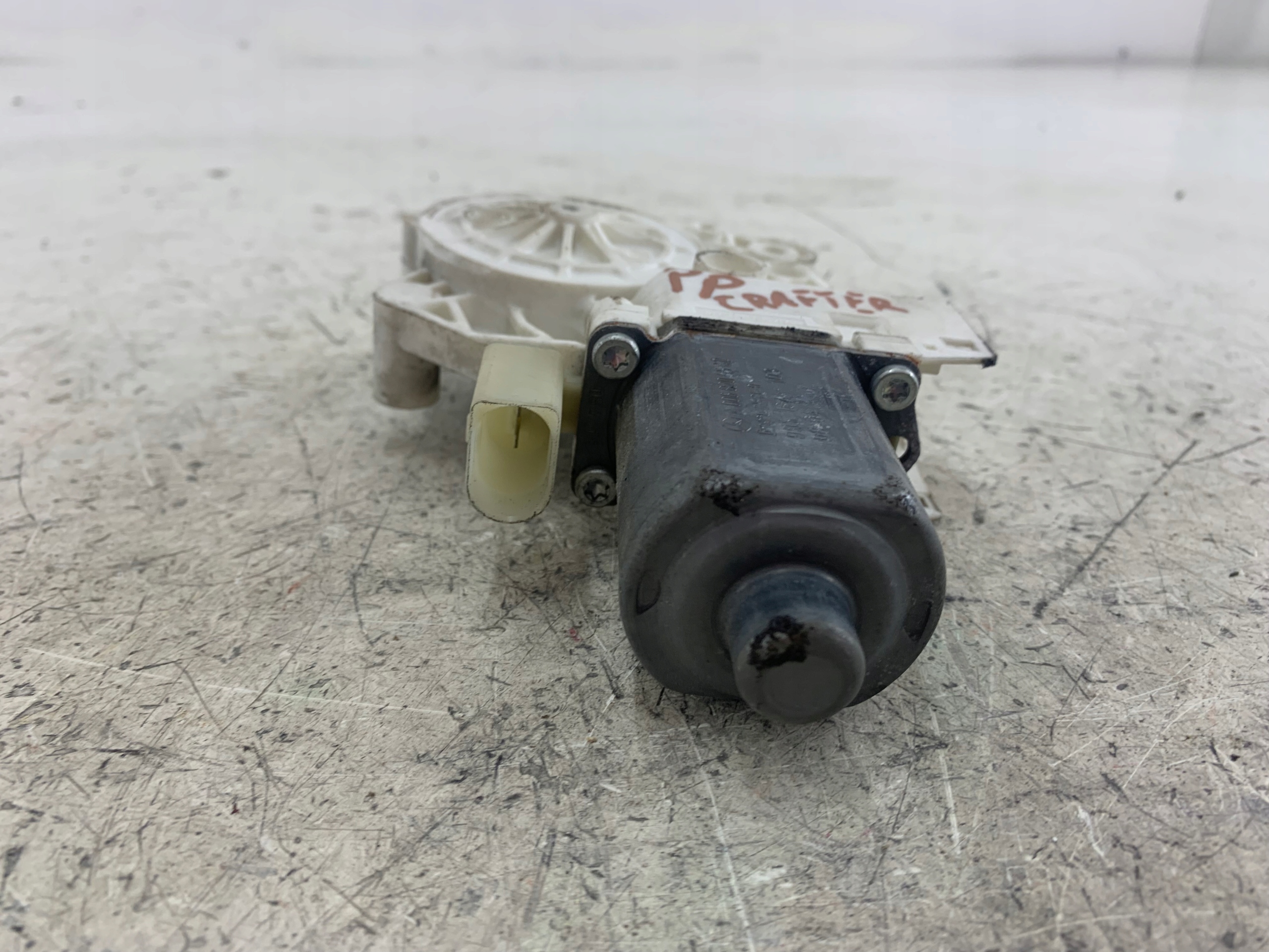 VW CRAFTER and SPRINTER 906 mini motor windows right front A0068205542