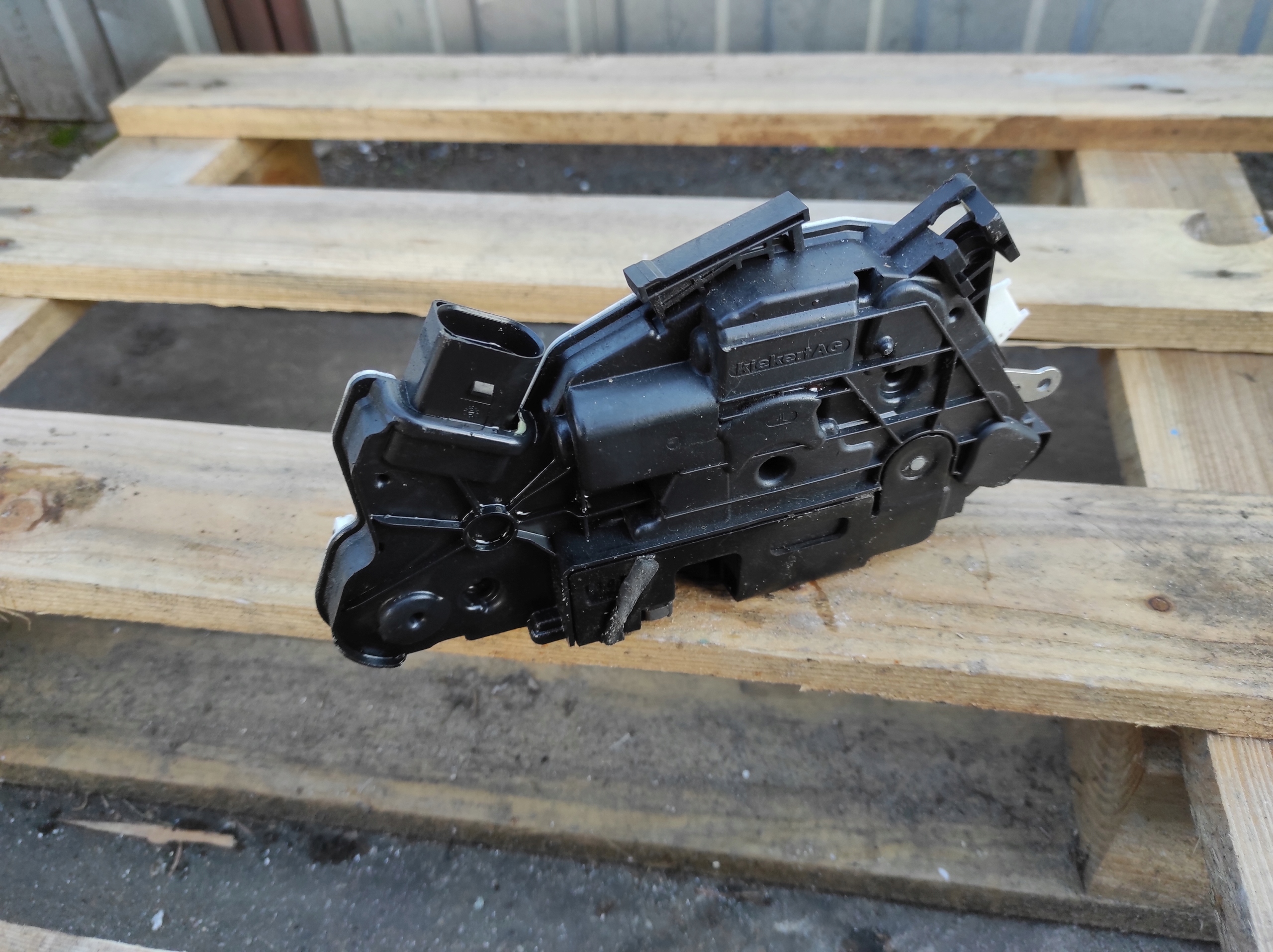 lock left front door IBIZA IV 3D 7PIN 5N1837015E