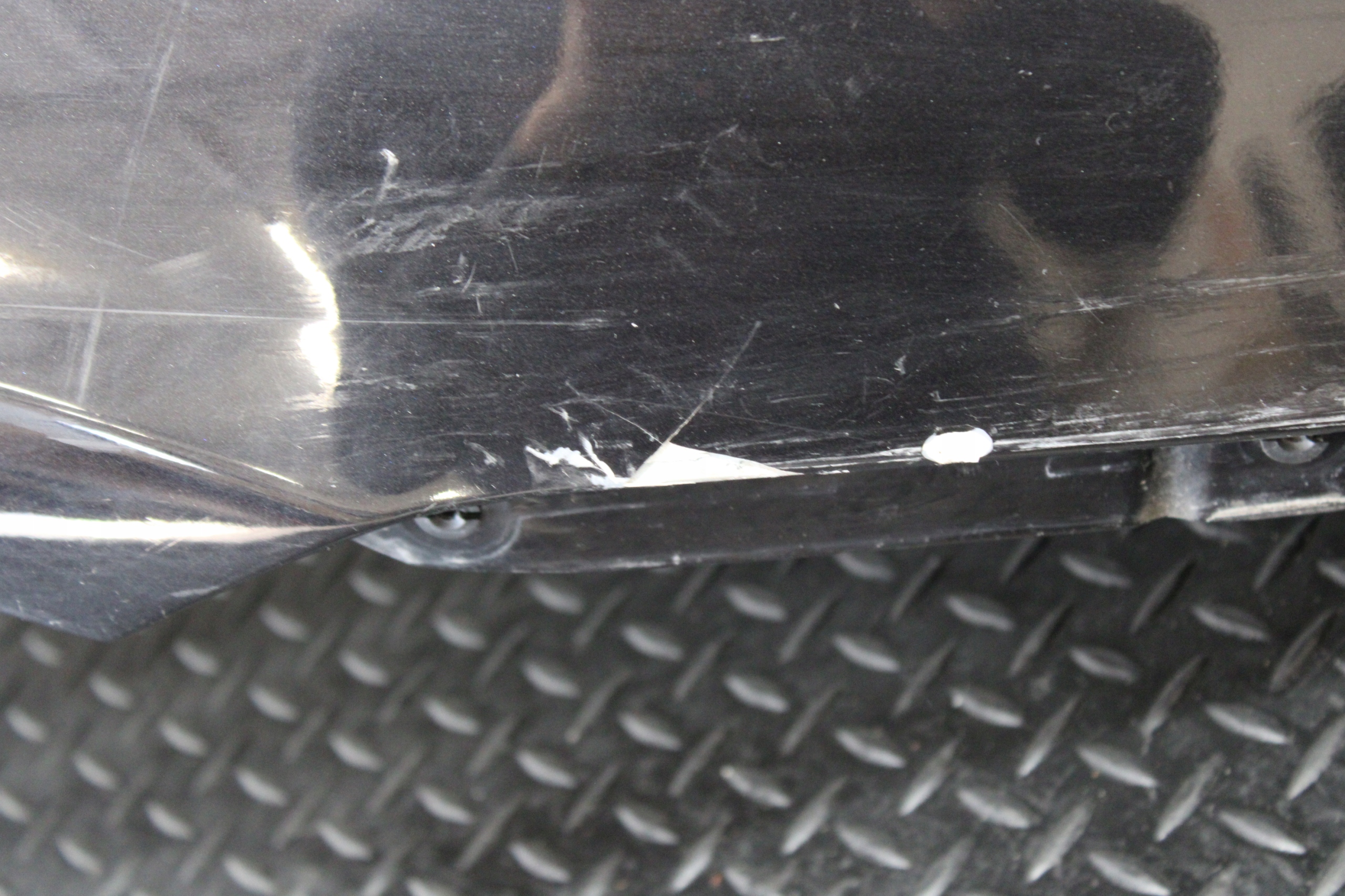 fender right front PORSCHE CAYENNE 7L5