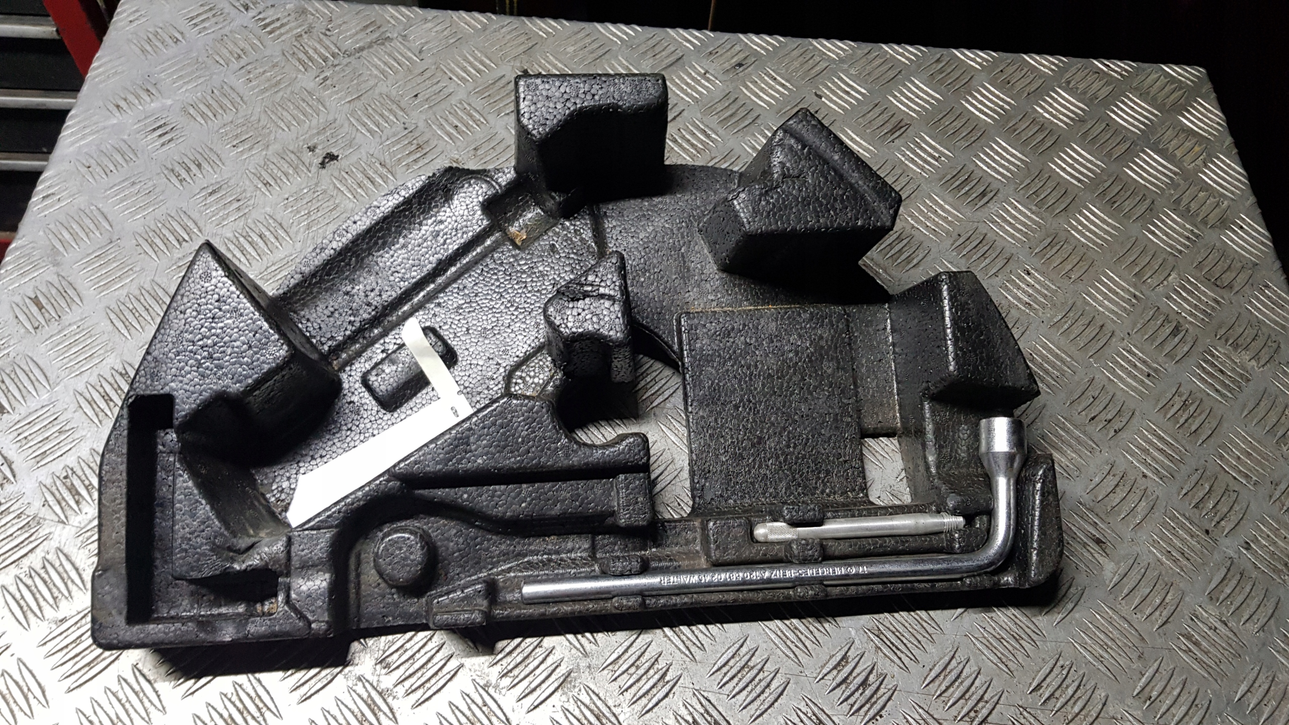 MERCEDES W203 Support plaque ZESTAWU NAPRAWCZEGO Clé
