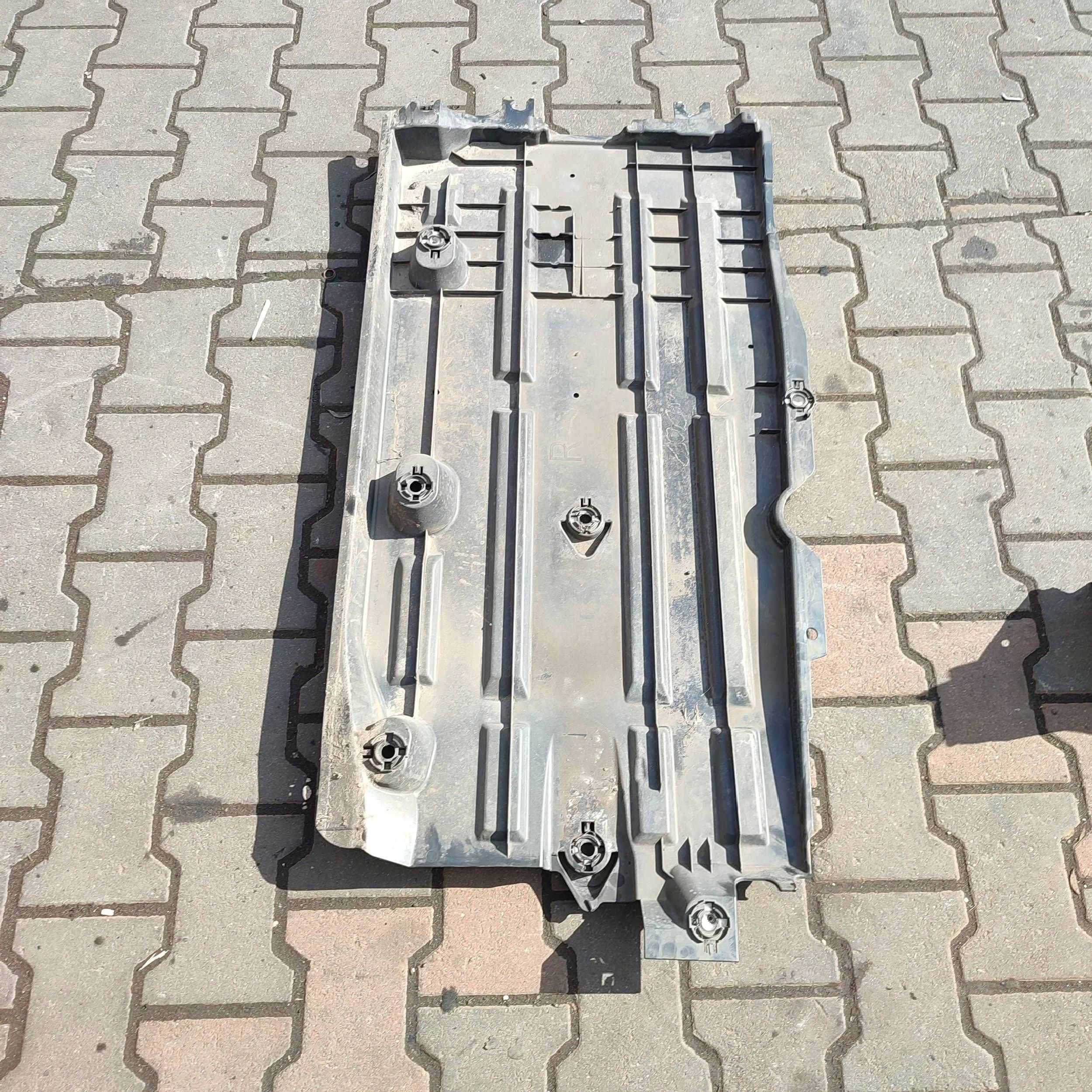 cover chassis side right side Opel Corsa F 3563048