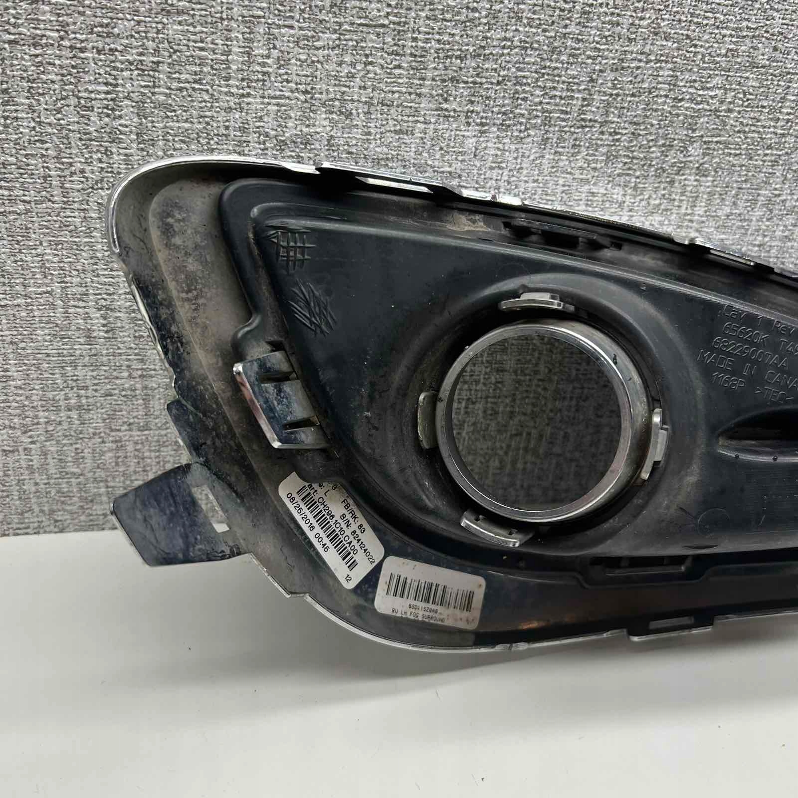 CHRYSLER PACIFICA 2016-2021 maska nárazníku levá 68229007AA