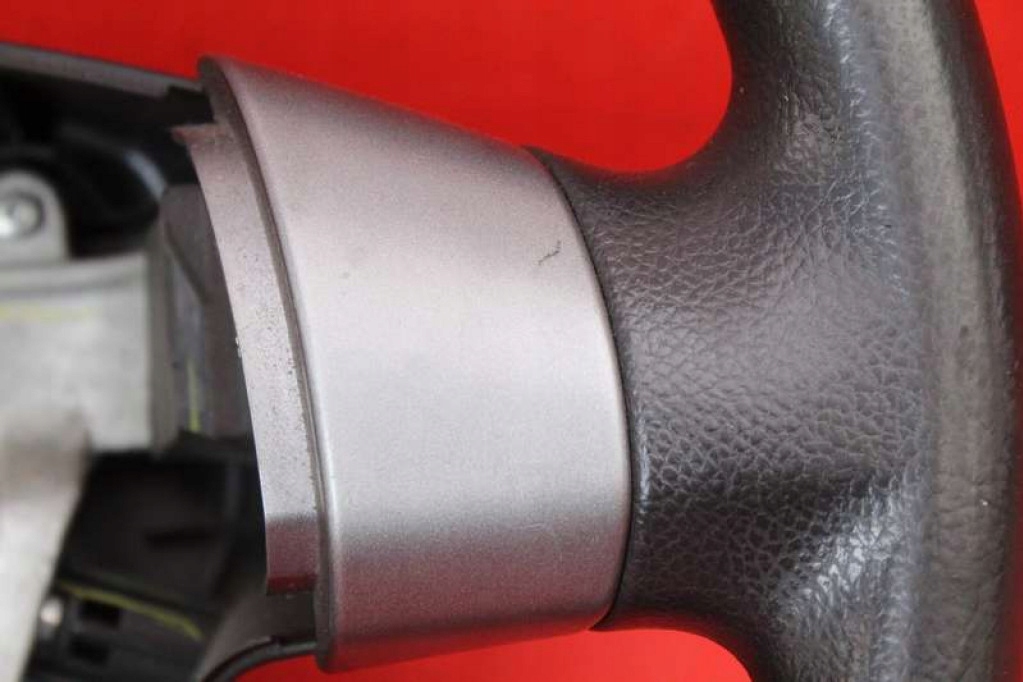 lenkrad MULTIFUNKCJA GS131-05610 SUZUKI SWIFT 4 IV MK6 04-10