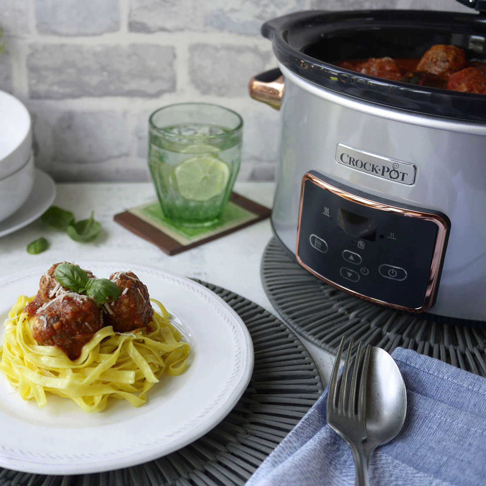 WOLNOWAR CROCKPOT CSC059X Z UCHYLNĄ POKRYWĄ 3,5 L Model CSC059X