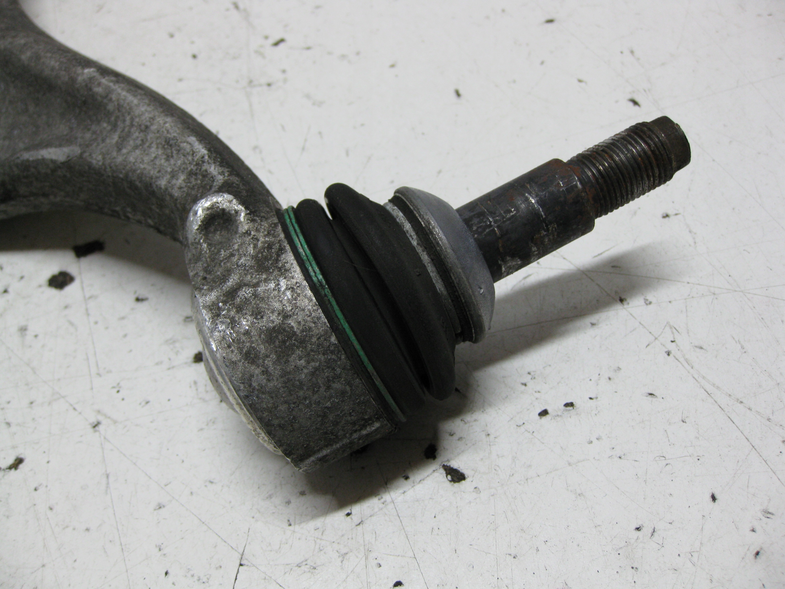 BMW F10 LIFT 2.0 D XD 14R arm left front