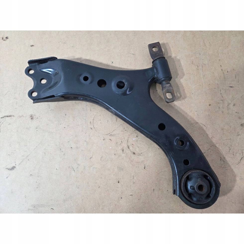 Toyota RAV 4 XA50 arm front right (Q717)